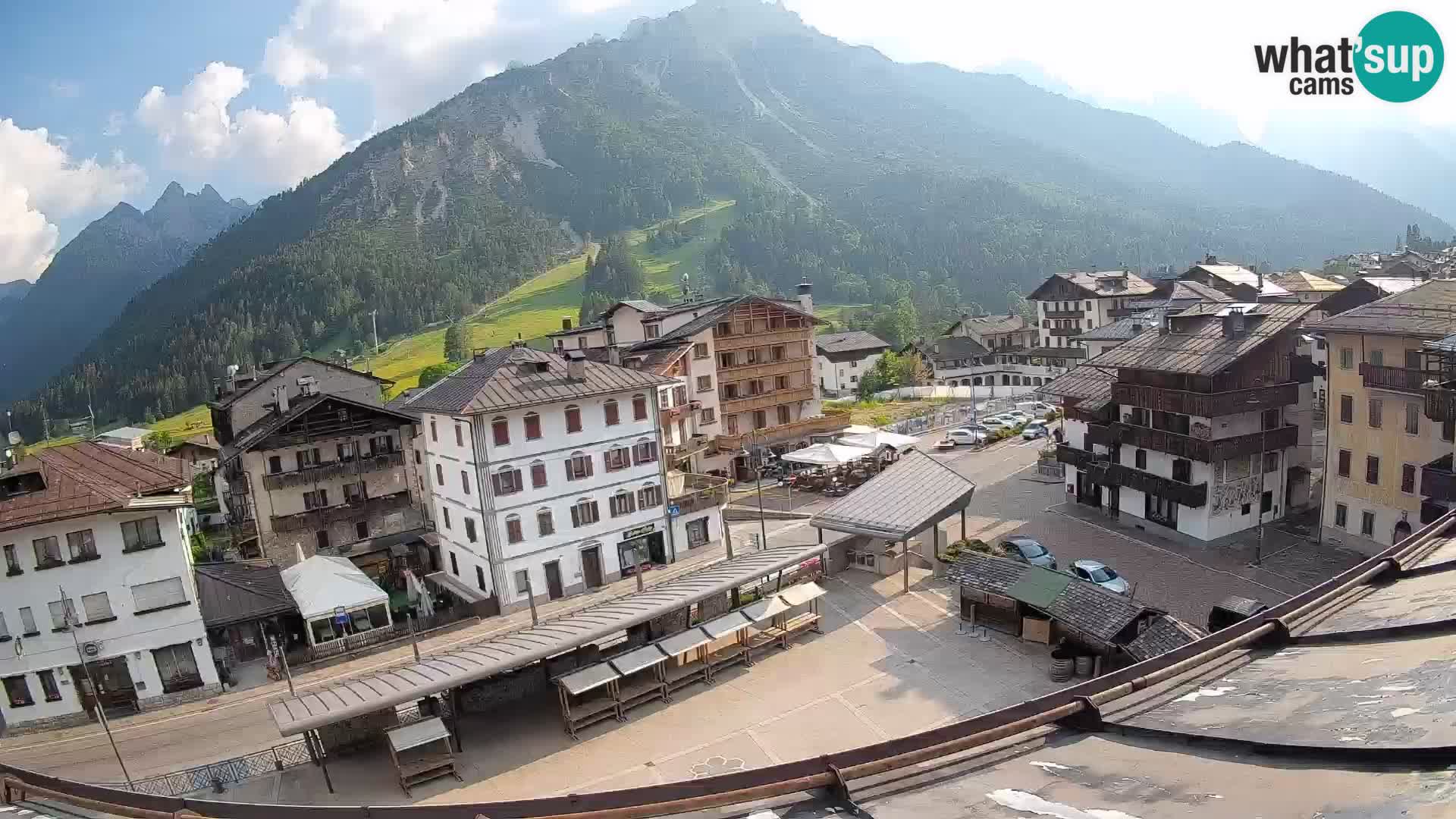 Piazza centrale di Forni di Sopra