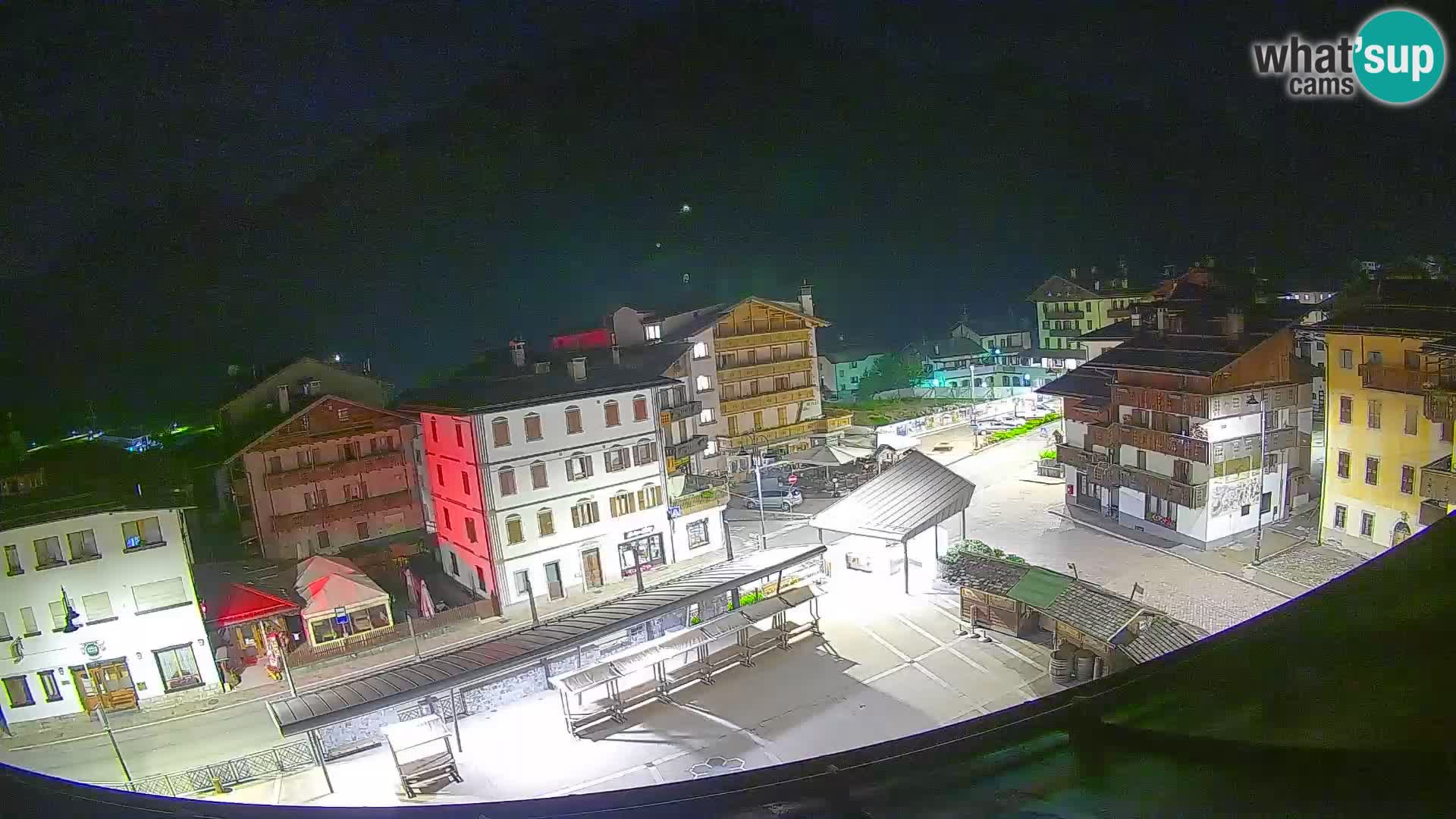 Piazza centrale di Forni di Sopra