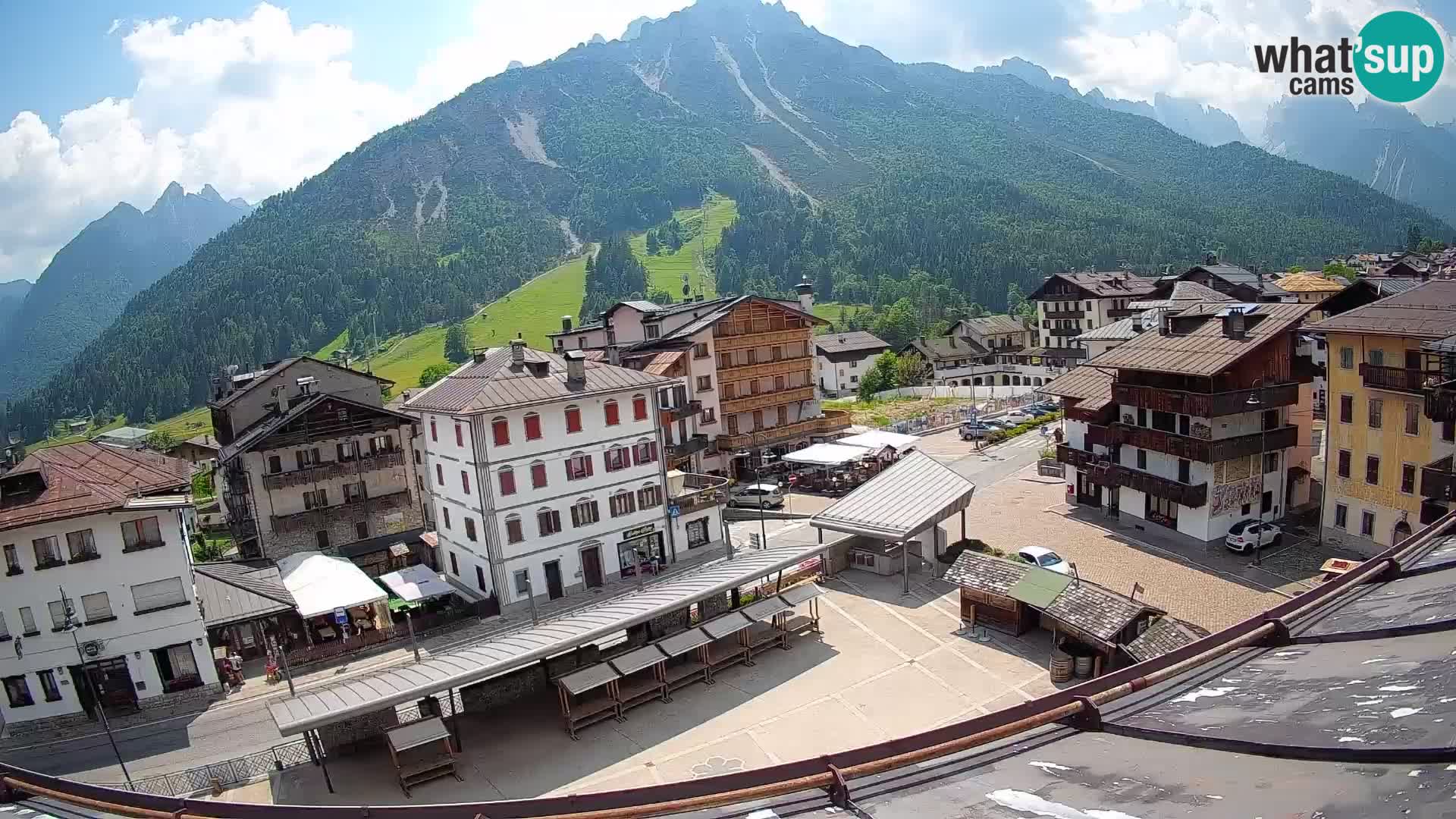 Hauptplatz von Forni di Sopra