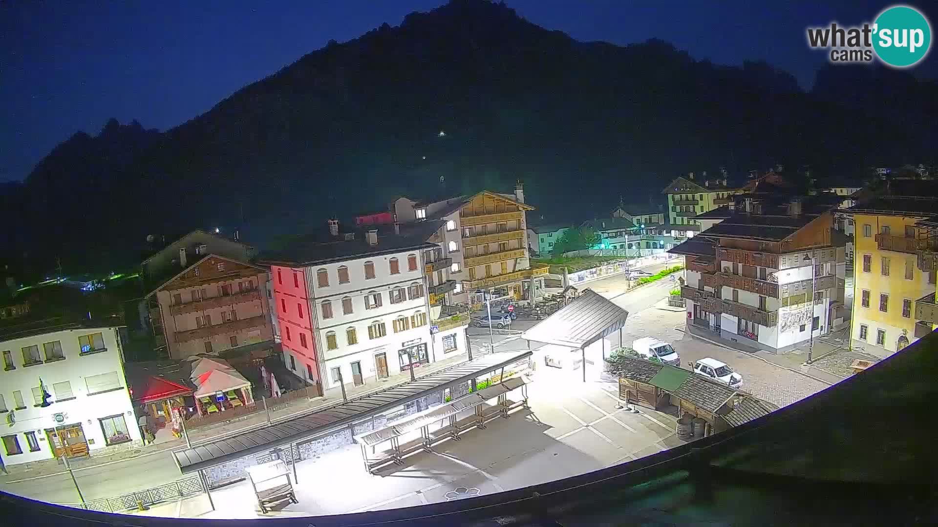 Piazza centrale di Forni di Sopra