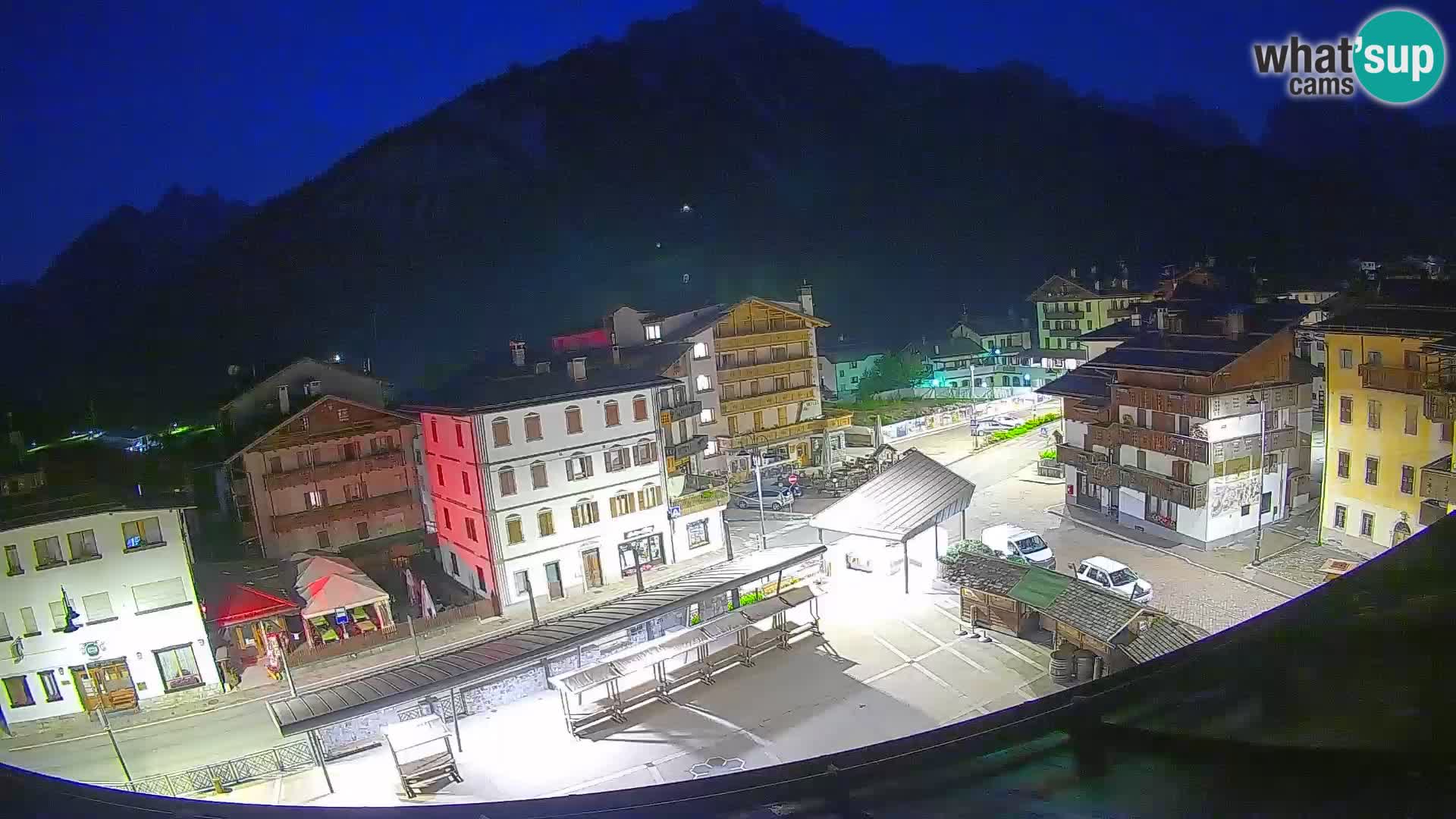 Plaza principal de Forni di Sopra