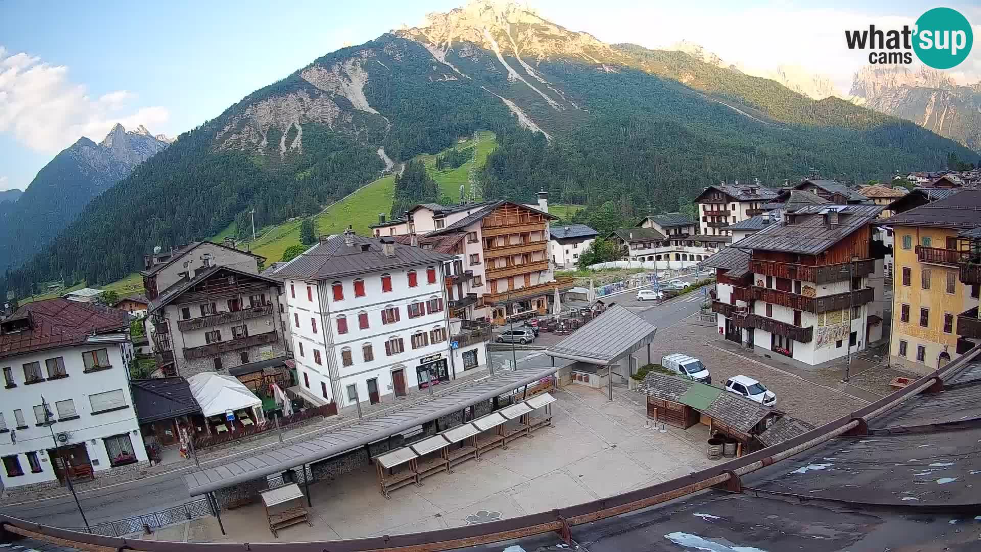 Plaza principal de Forni di Sopra