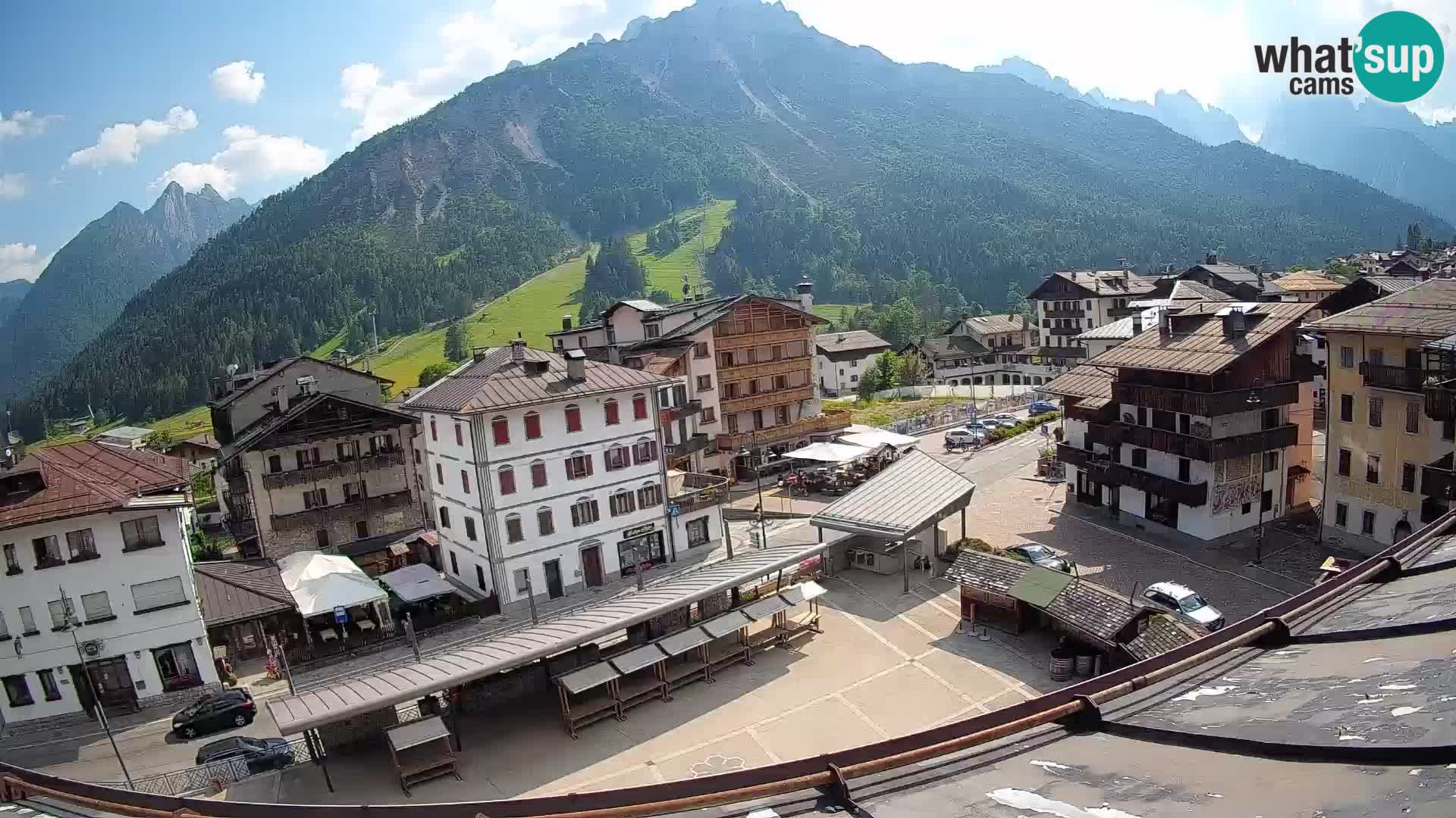 Hauptplatz von Forni di Sopra