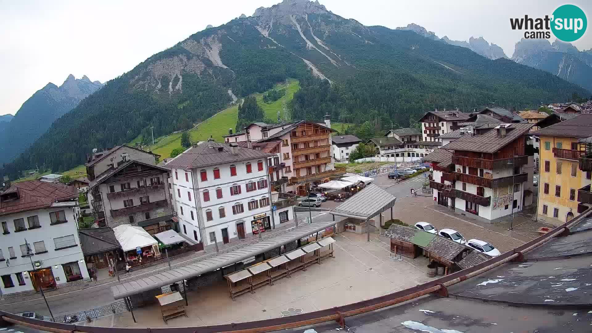 Plaza principal de Forni di Sopra