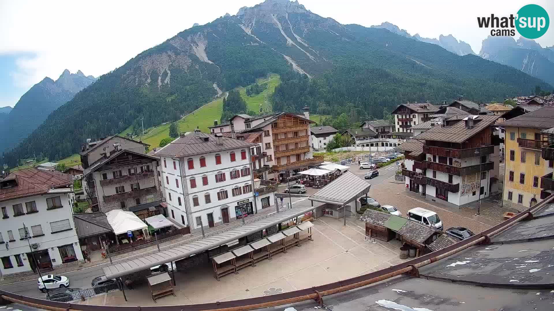 Plaza principal de Forni di Sopra