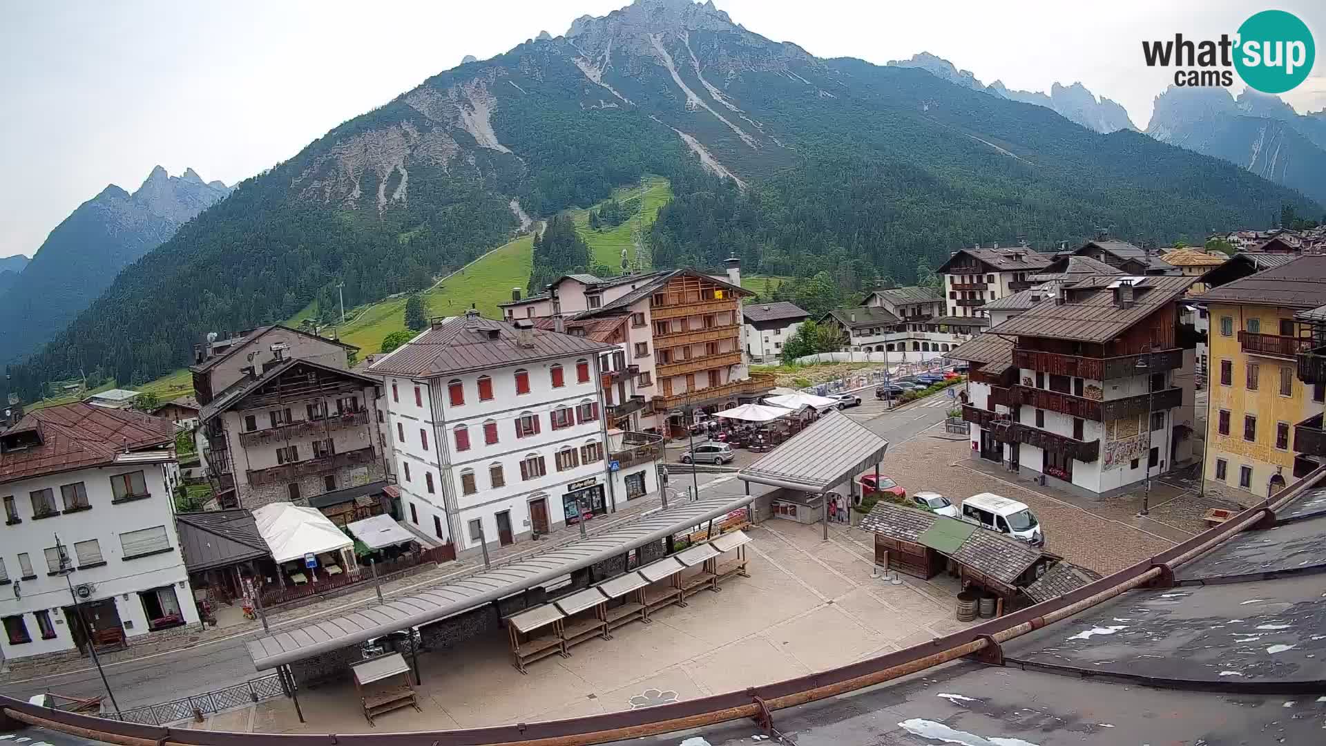 Plaza principal de Forni di Sopra
