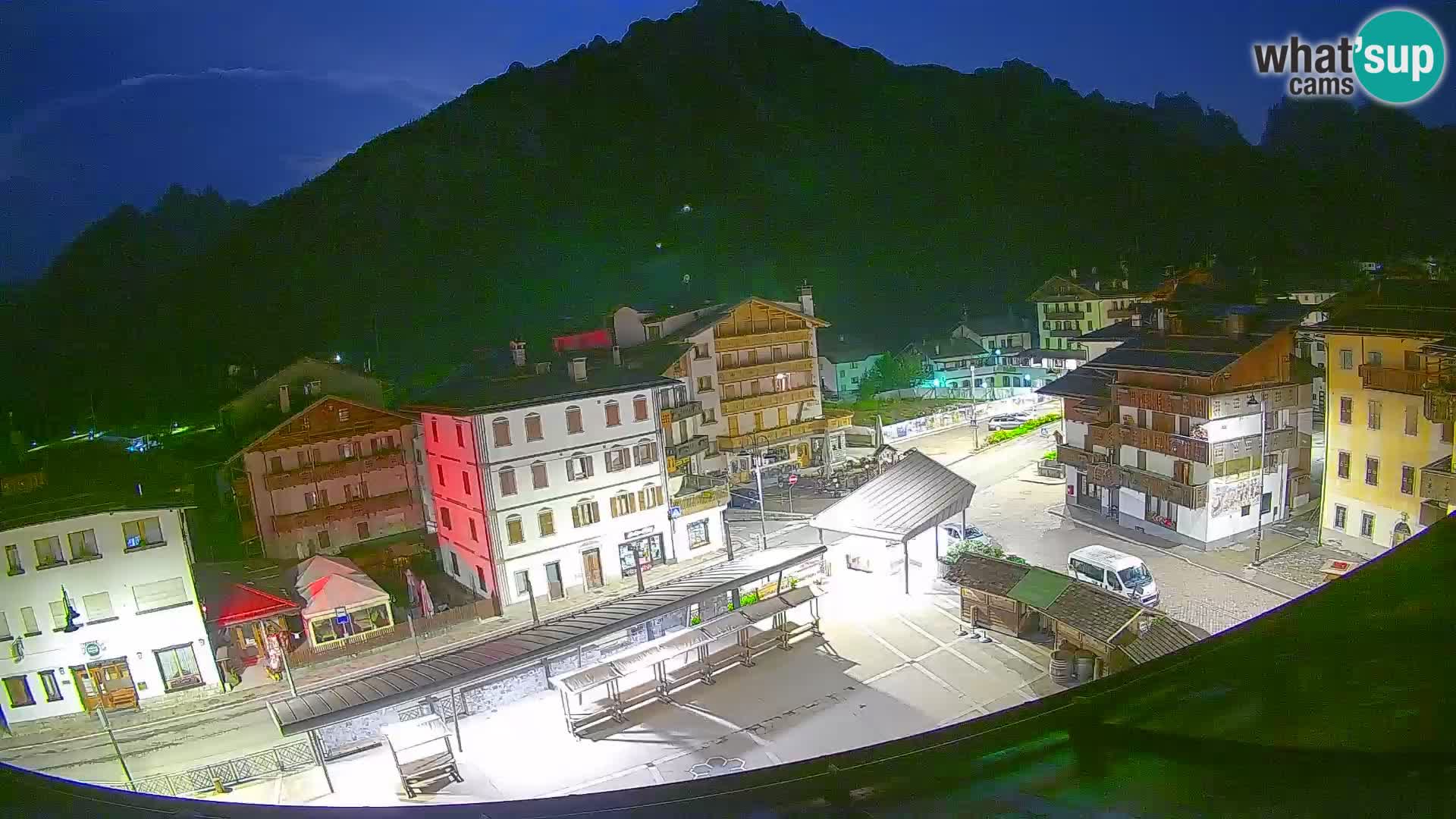 Piazza centrale di Forni di Sopra