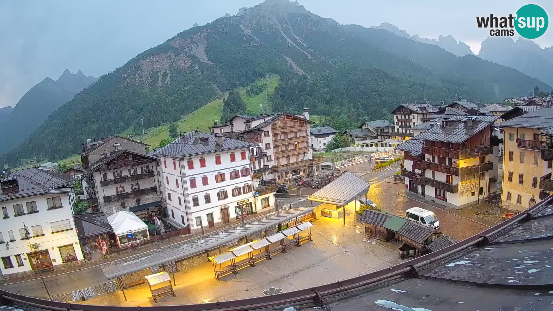 Hauptplatz von Forni di Sopra