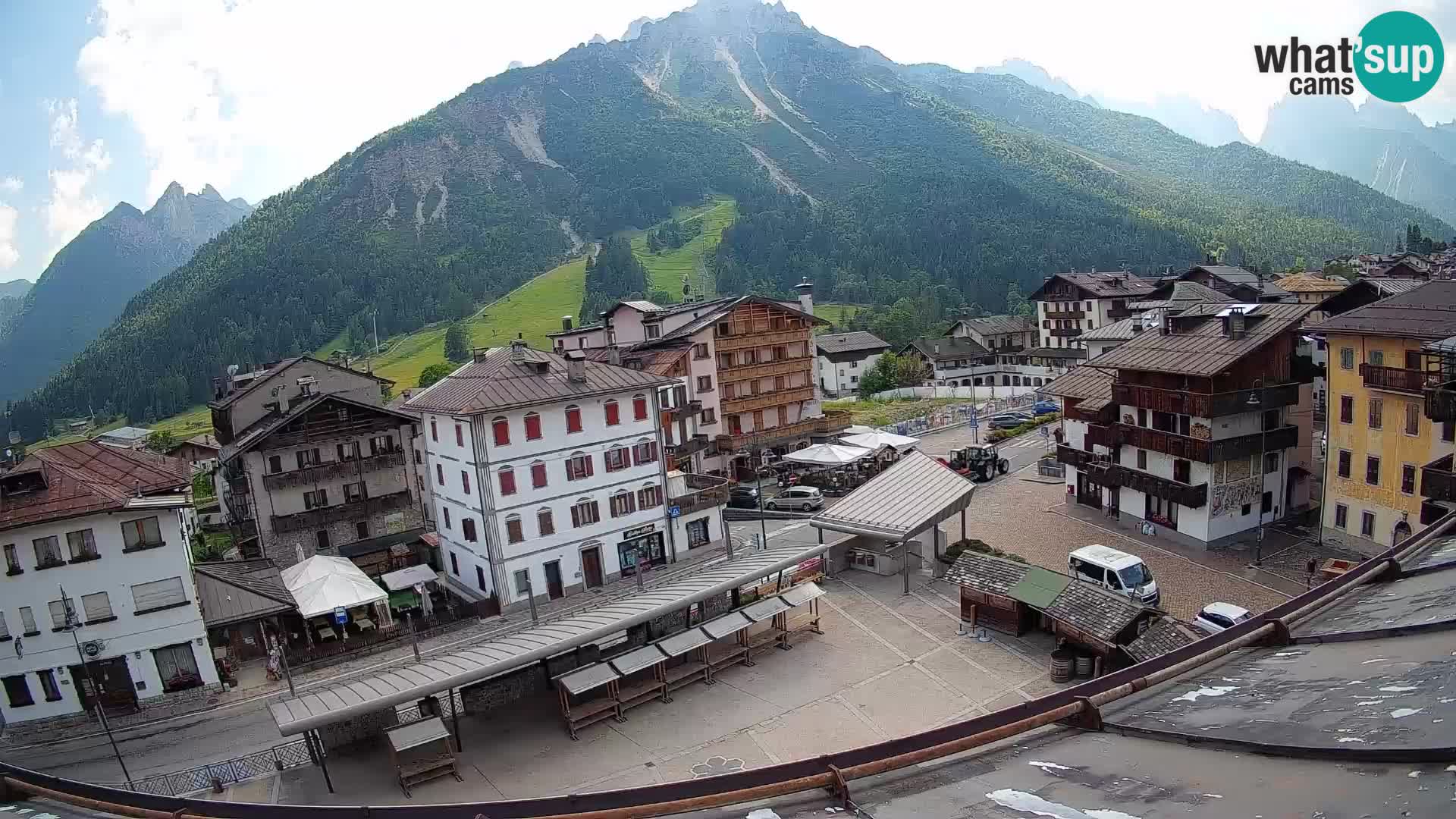 Hauptplatz von Forni di Sopra