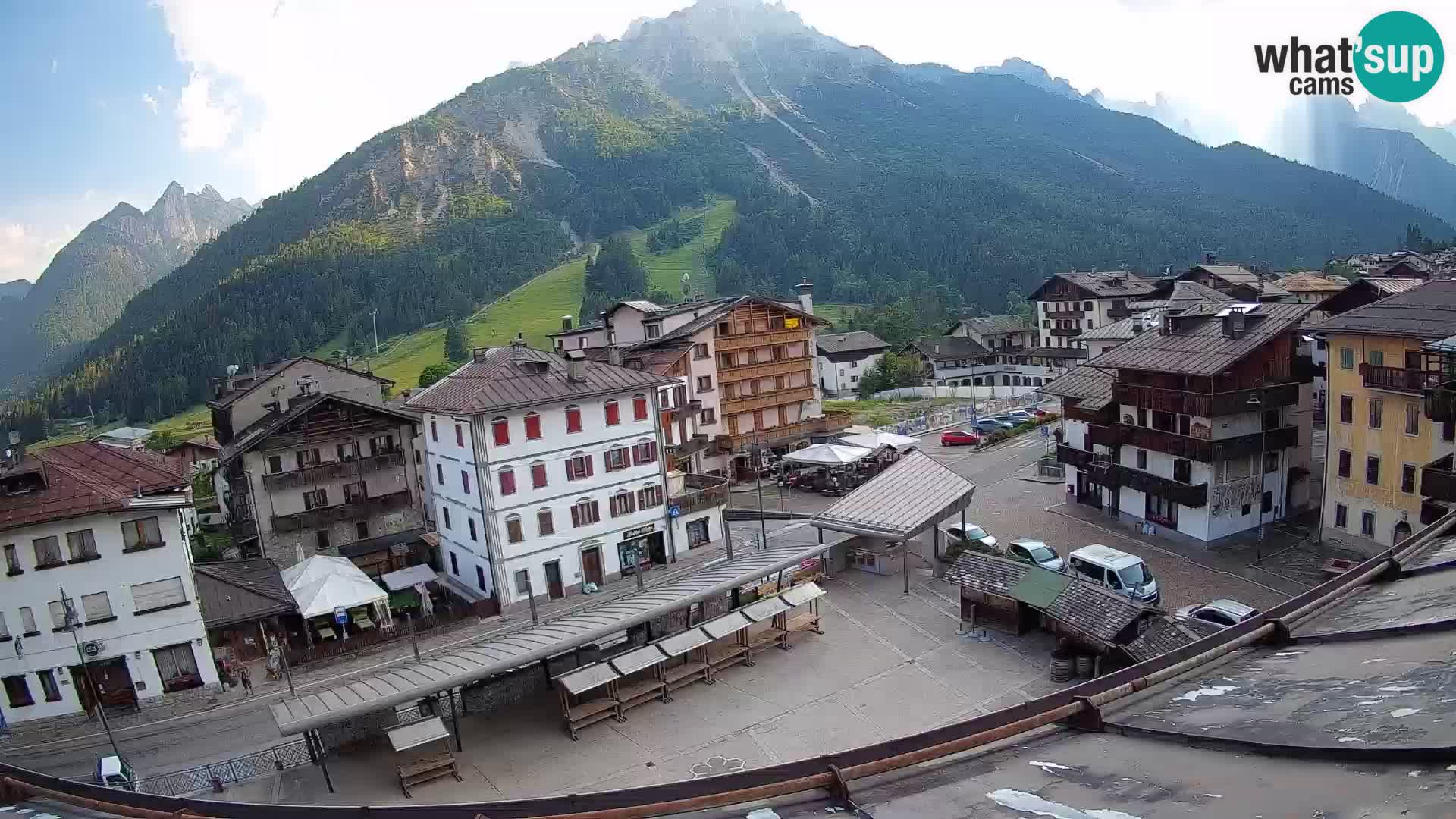 Piazza centrale di Forni di Sopra