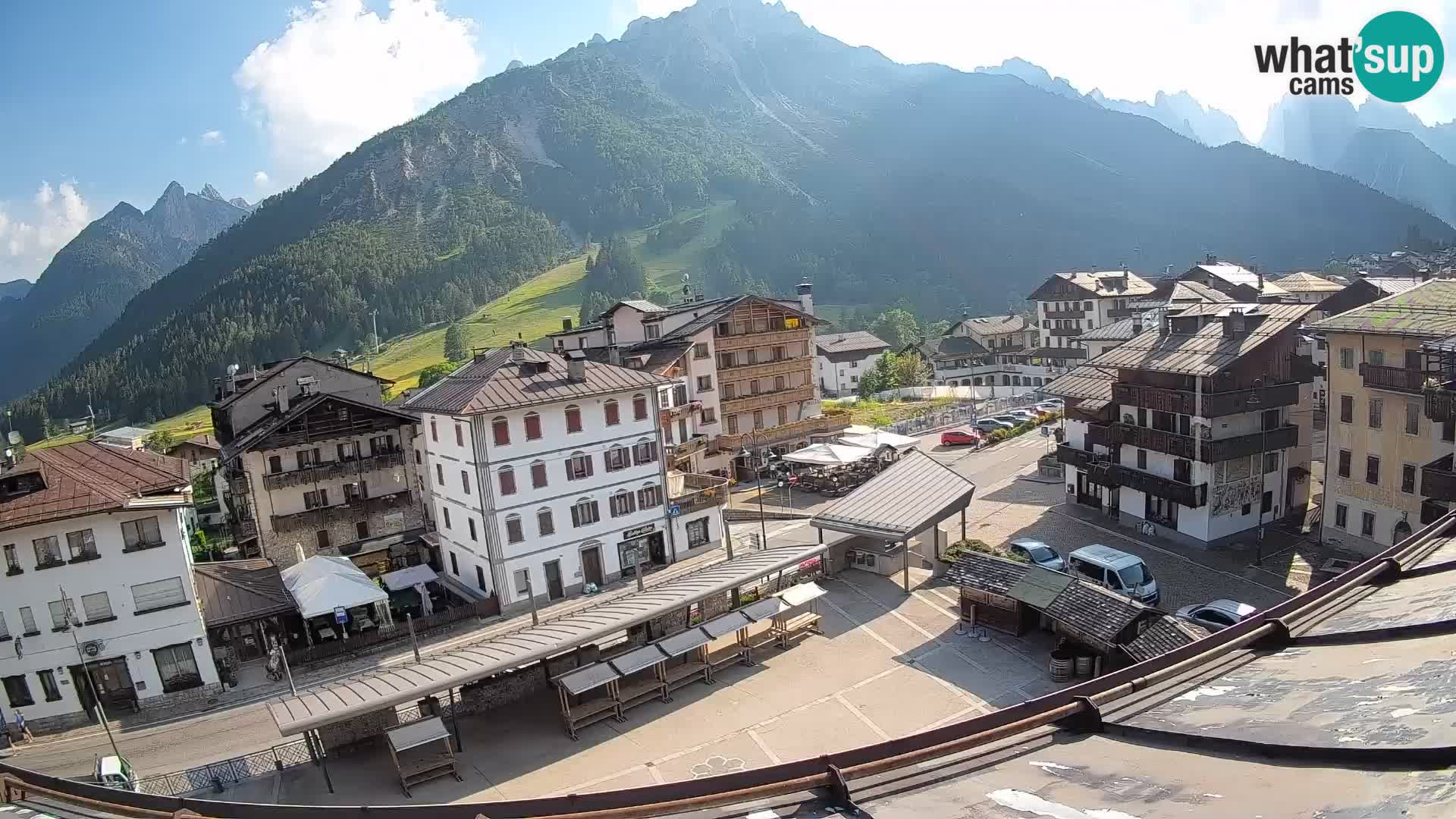 Plaza principal de Forni di Sopra