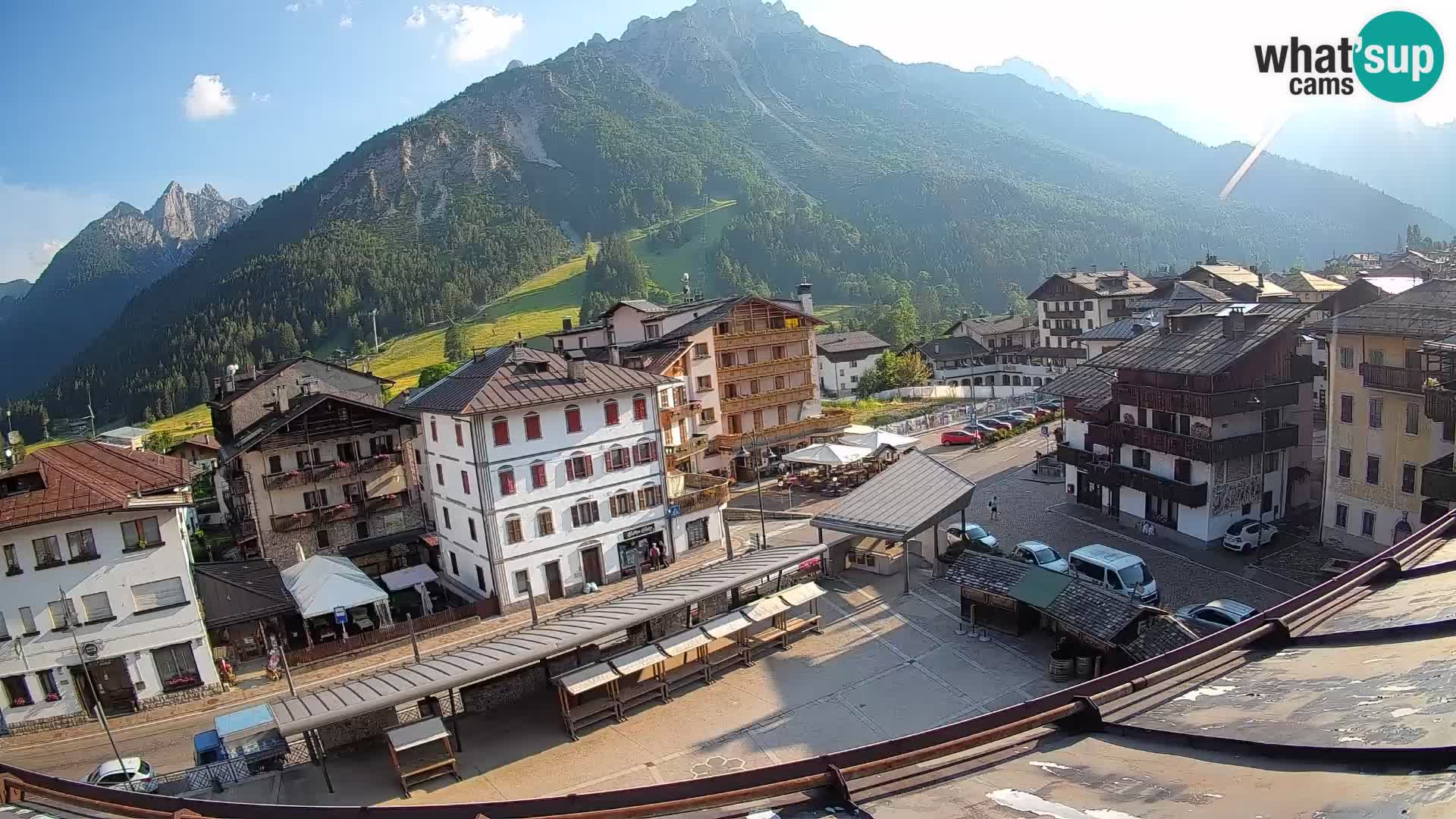 Piazza centrale di Forni di Sopra