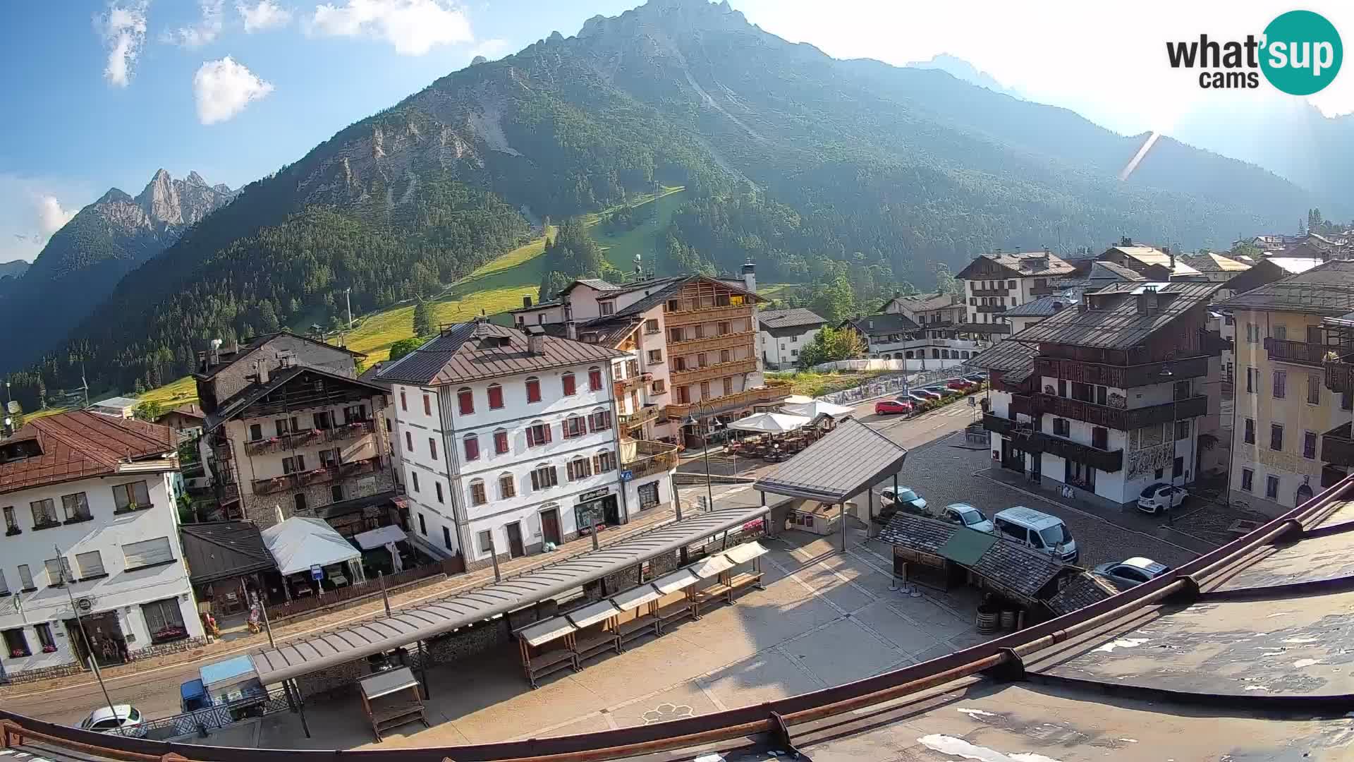Piazza centrale di Forni di Sopra