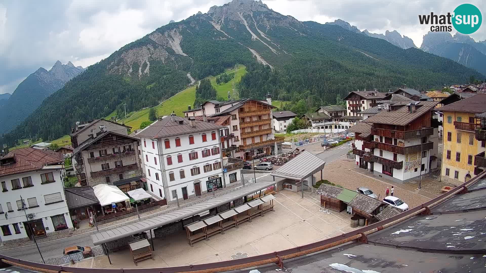 Hauptplatz von Forni di Sopra