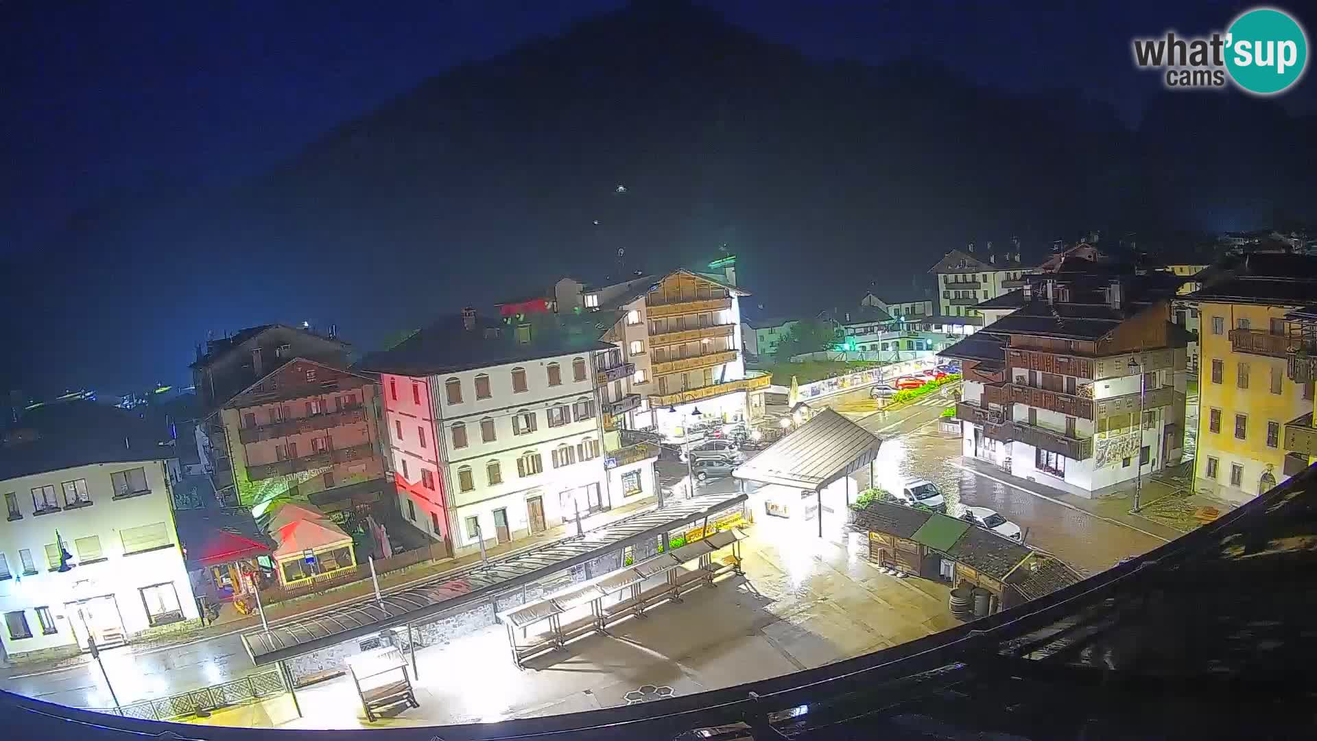 Piazza centrale di Forni di Sopra