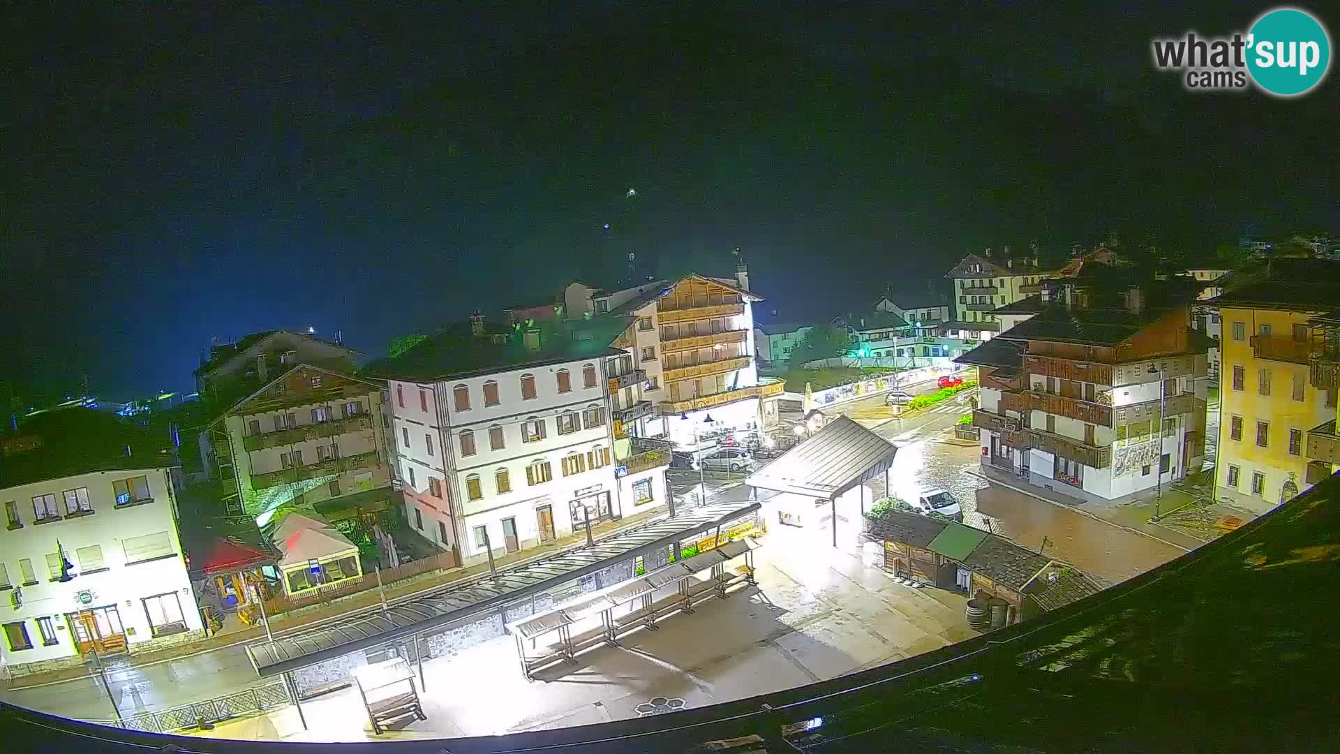 Plaza principal de Forni di Sopra