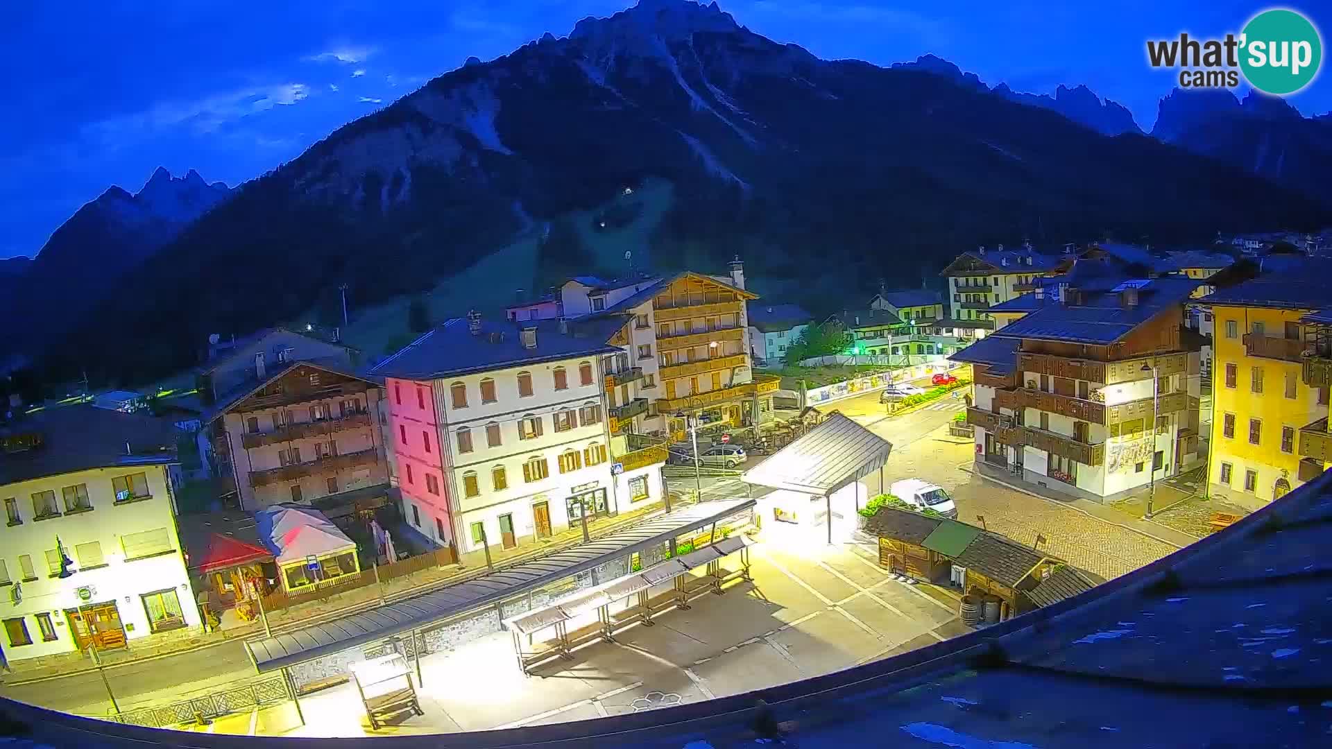 Piazza centrale di Forni di Sopra