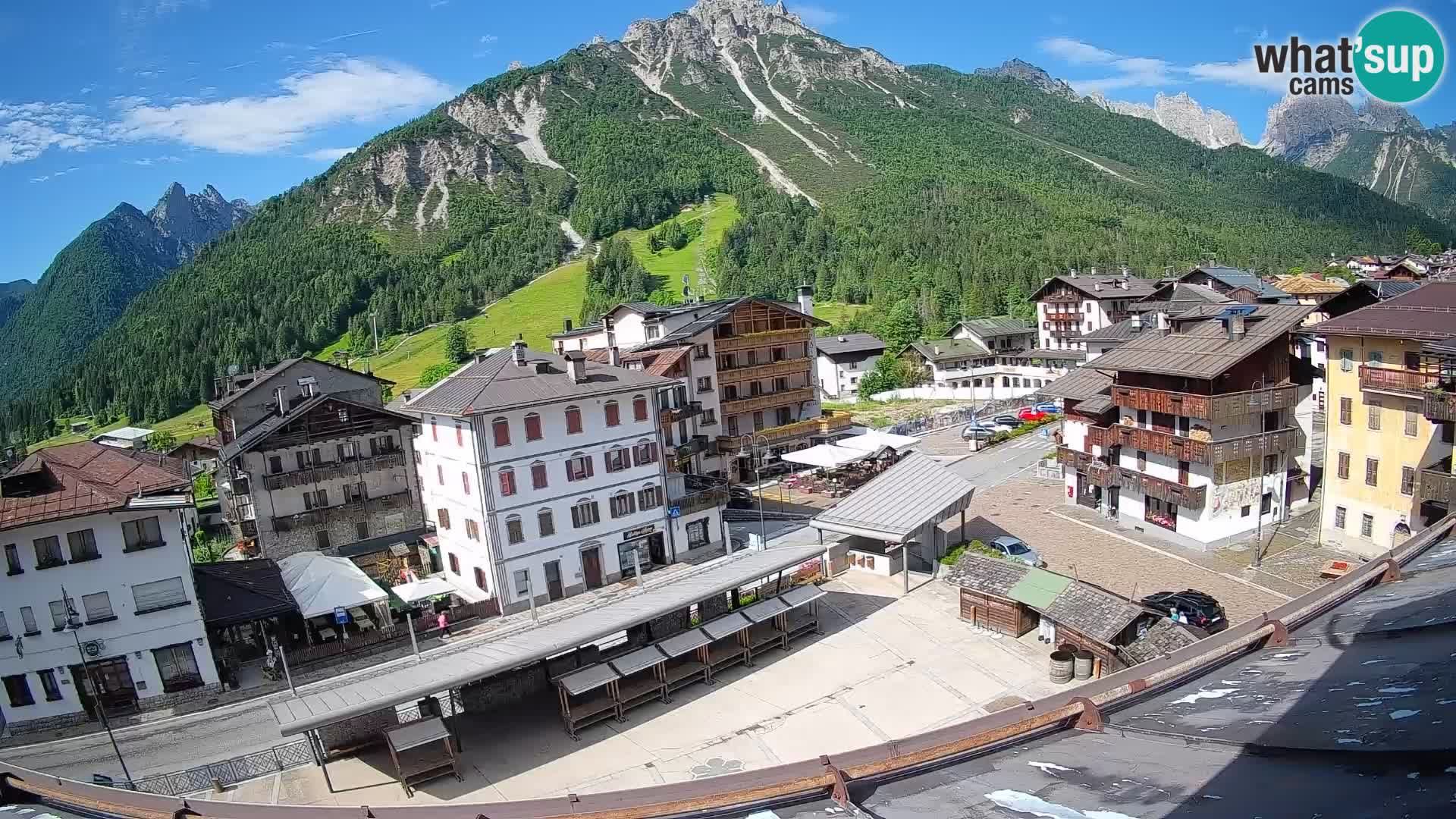 Hauptplatz von Forni di Sopra