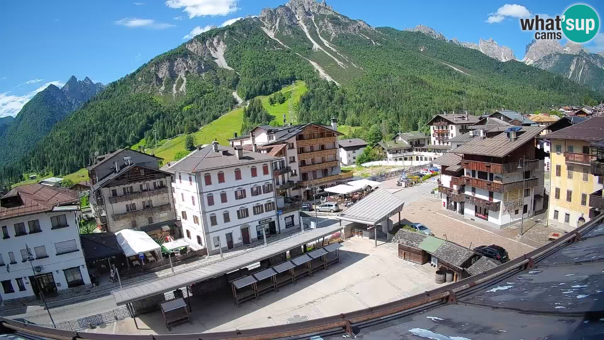 Hauptplatz von Forni di Sopra