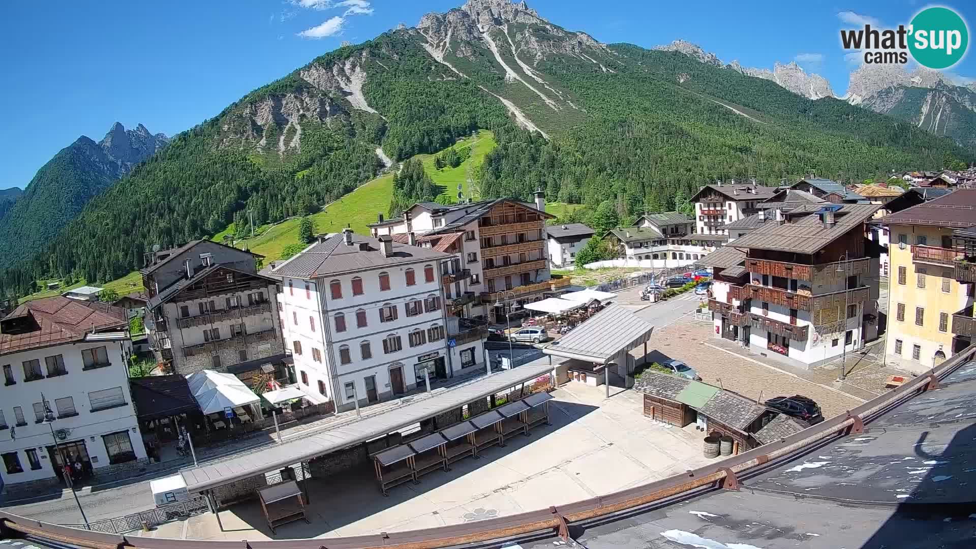 Hauptplatz von Forni di Sopra