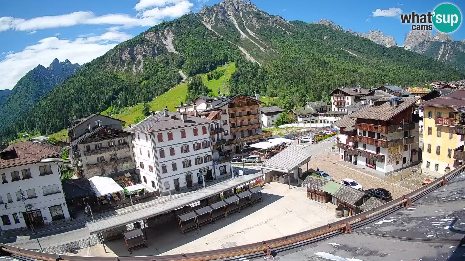Hauptplatz von Forni di Sopra