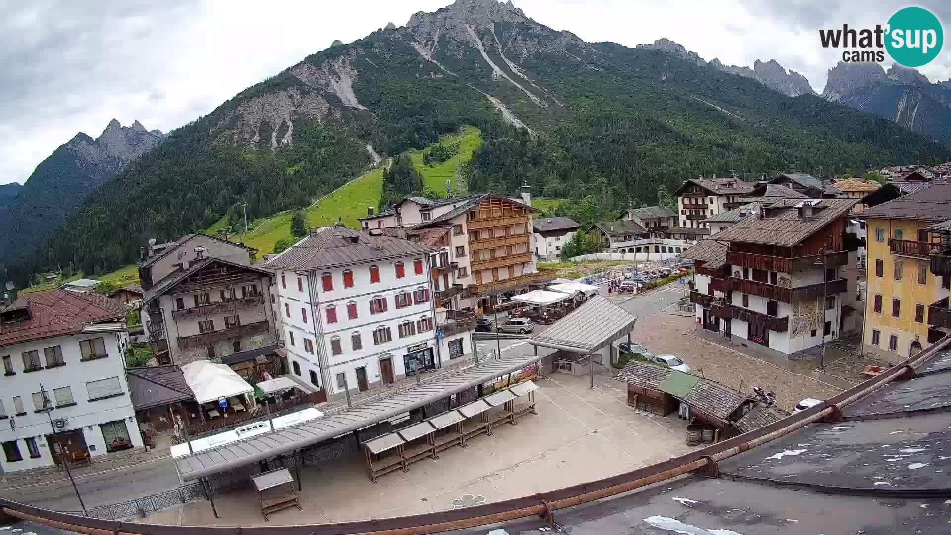 Hauptplatz von Forni di Sopra
