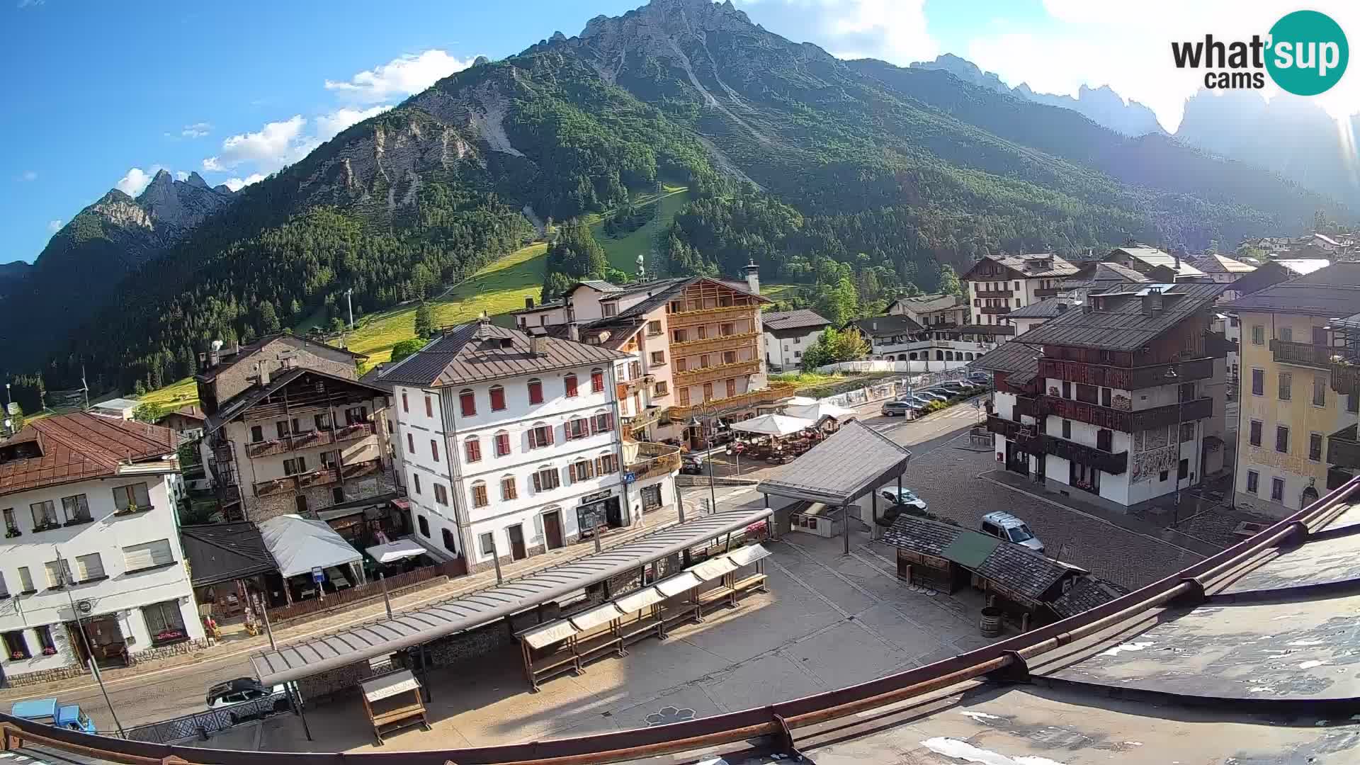 Piazza centrale di Forni di Sopra
