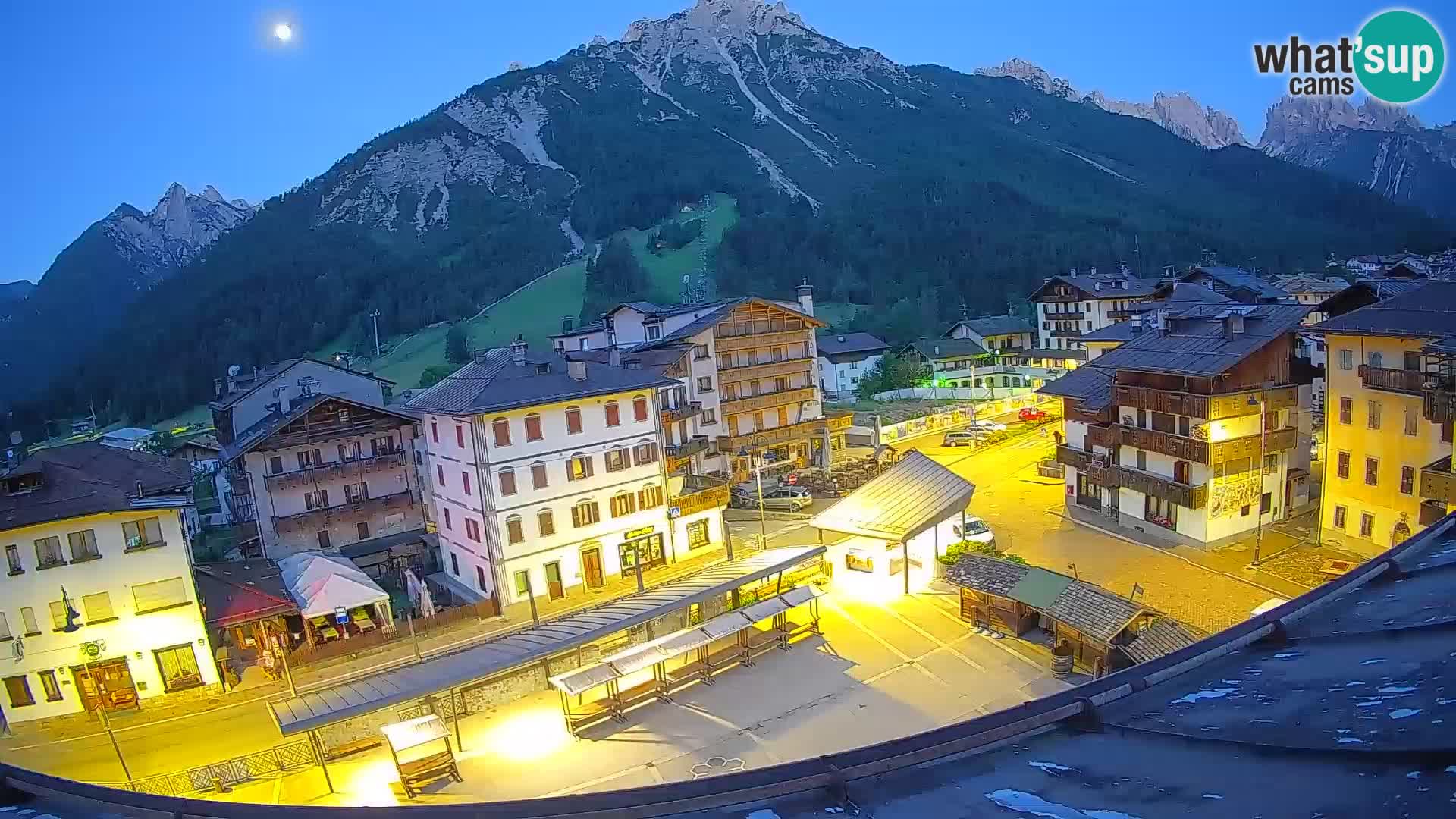 Plaza principal de Forni di Sopra