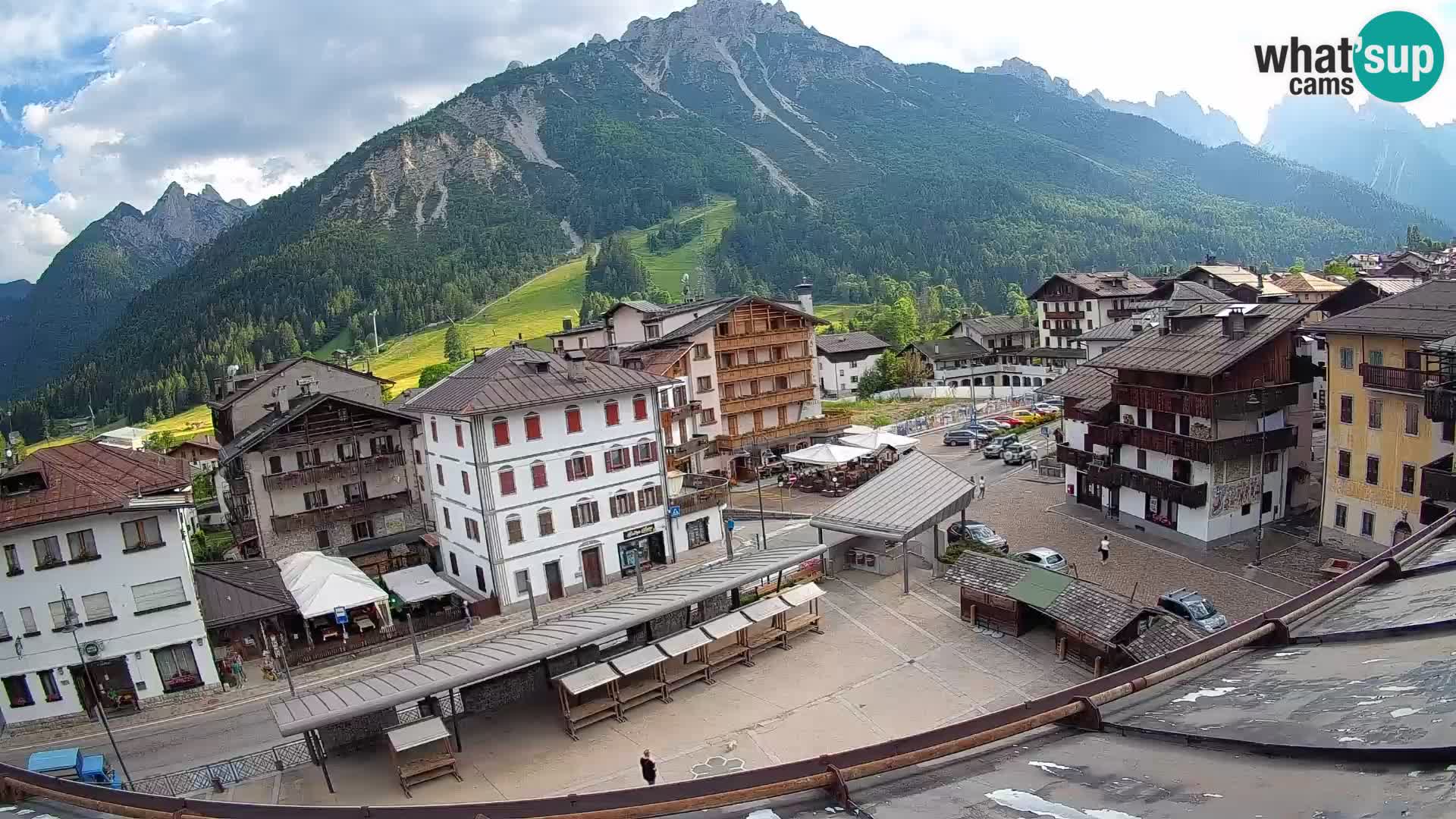Piazza centrale di Forni di Sopra