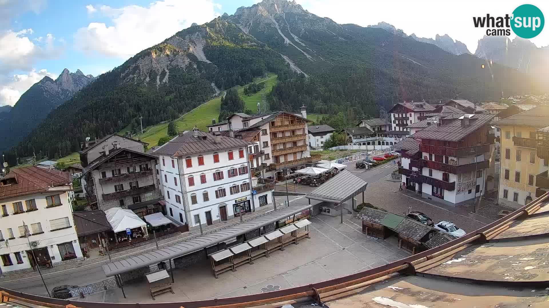 Piazza centrale di Forni di Sopra