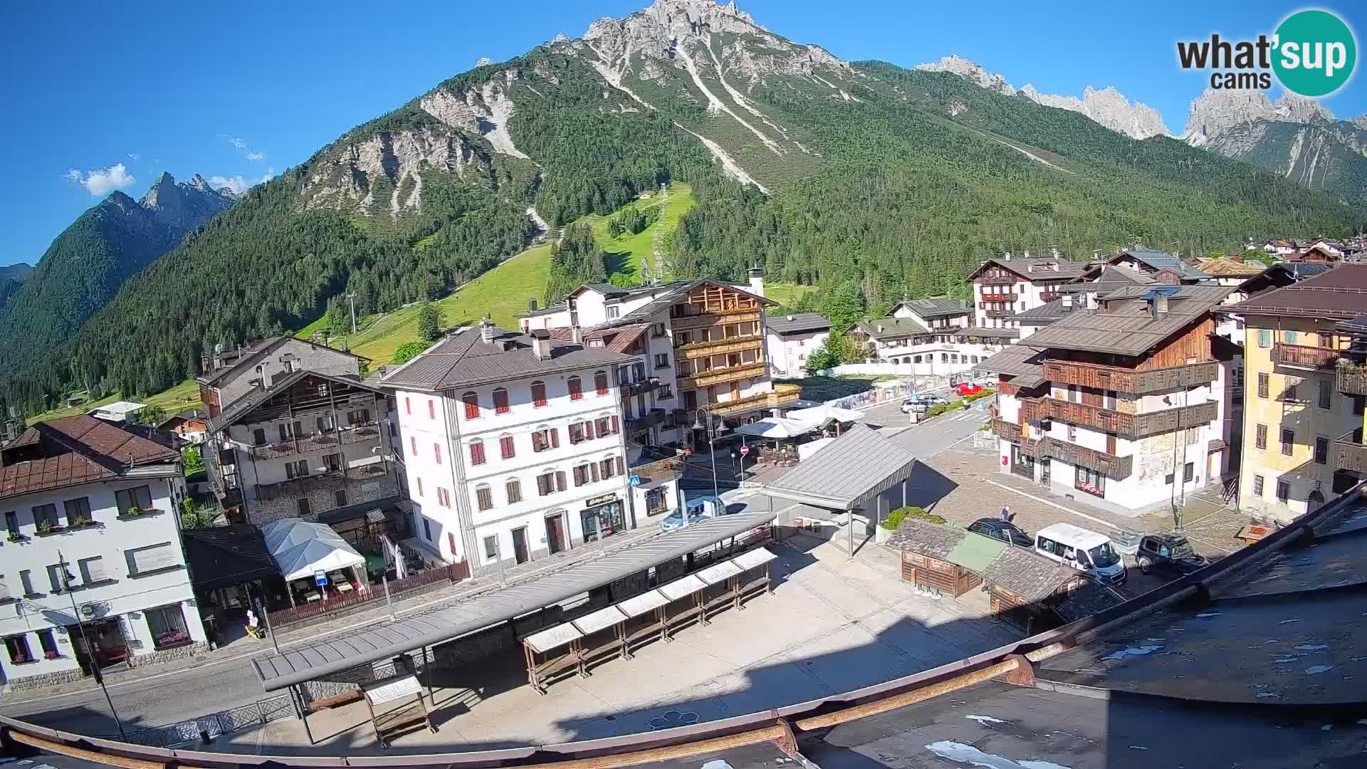 Hauptplatz von Forni di Sopra