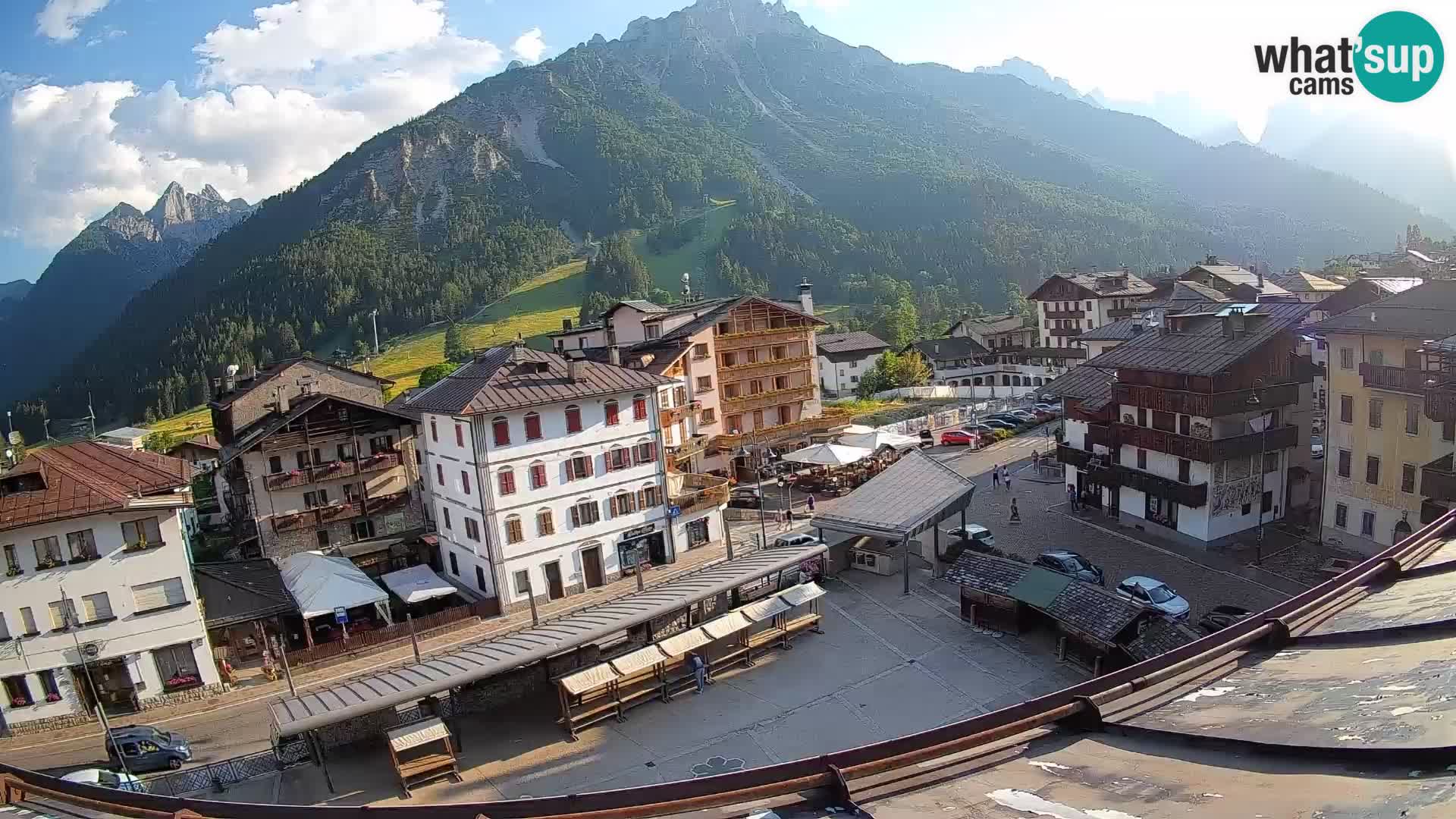 Plaza principal de Forni di Sopra