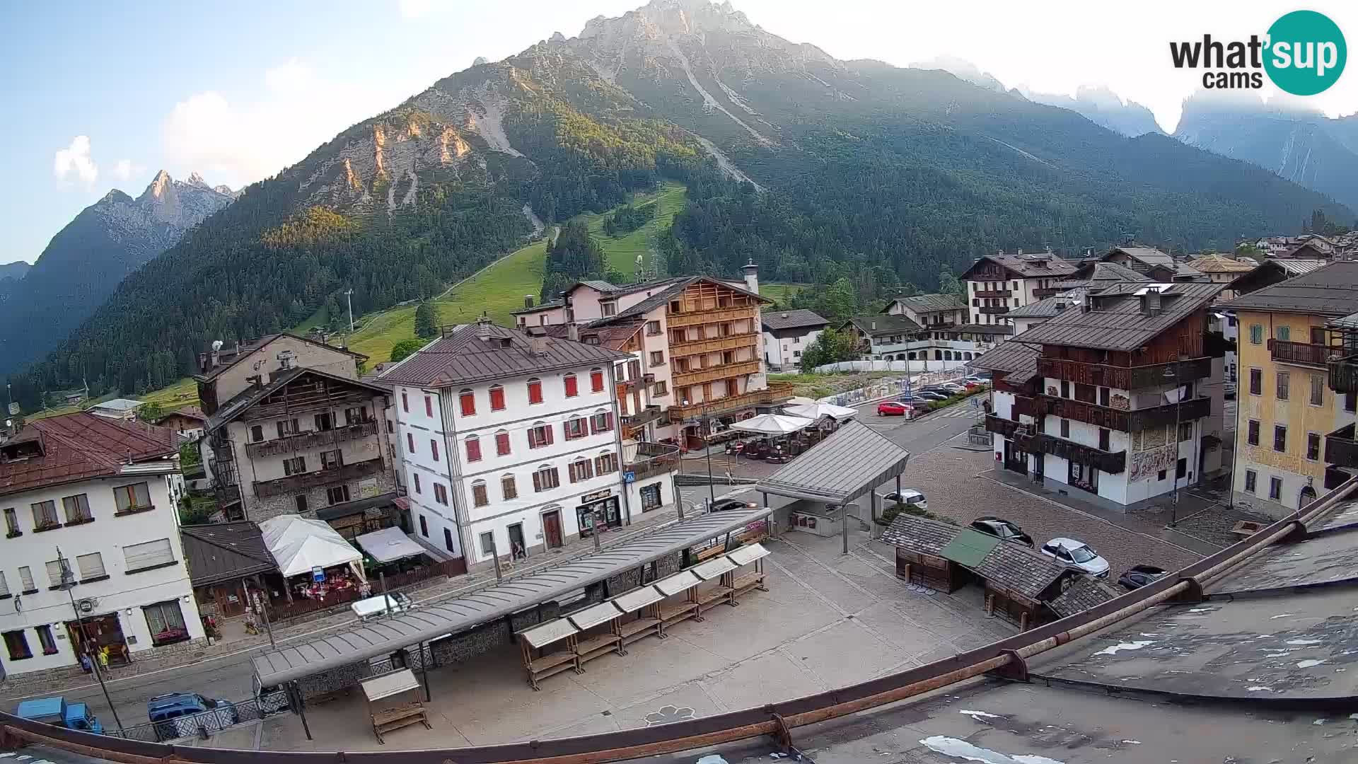 Piazza centrale di Forni di Sopra