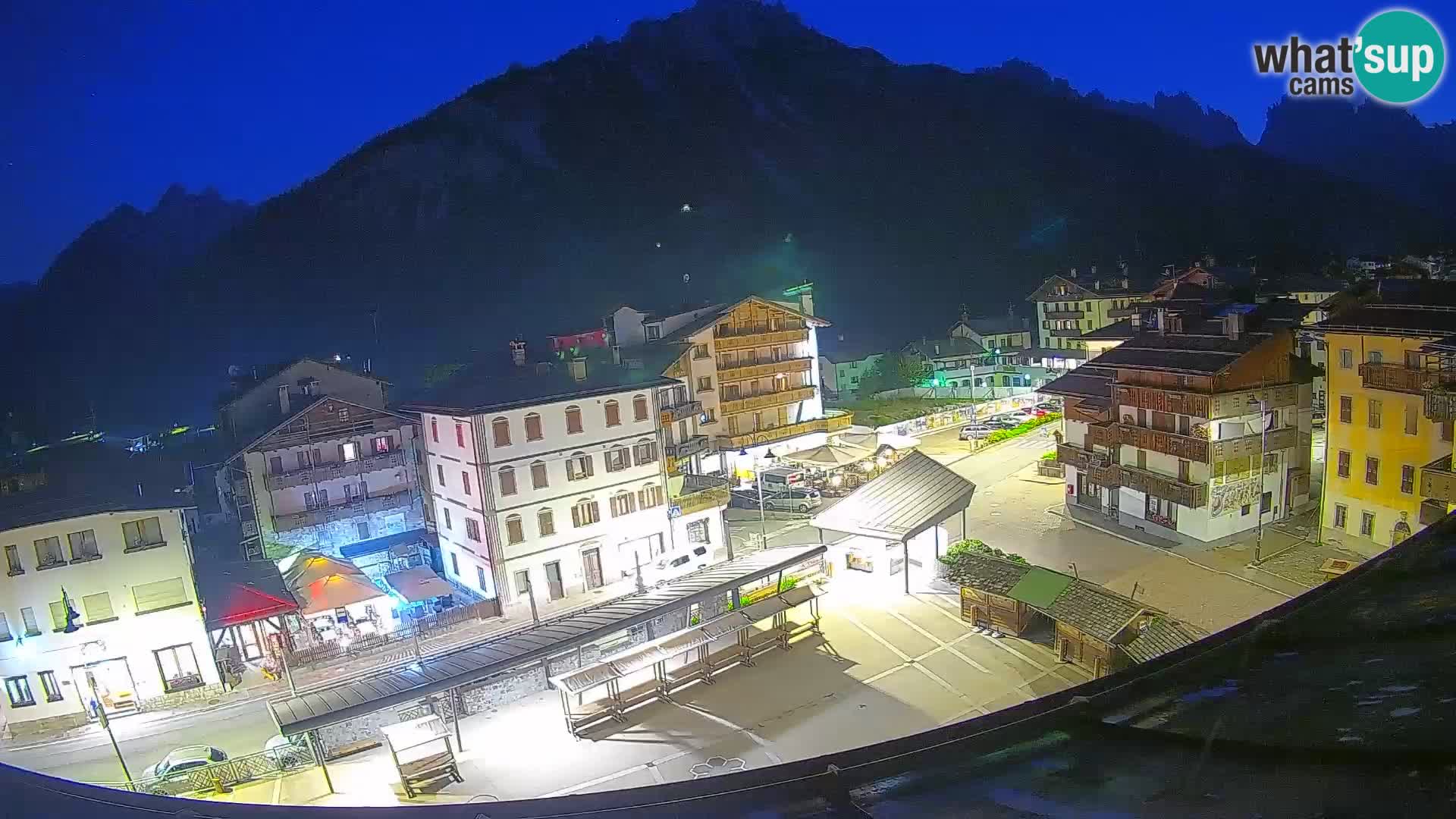 Piazza centrale di Forni di Sopra