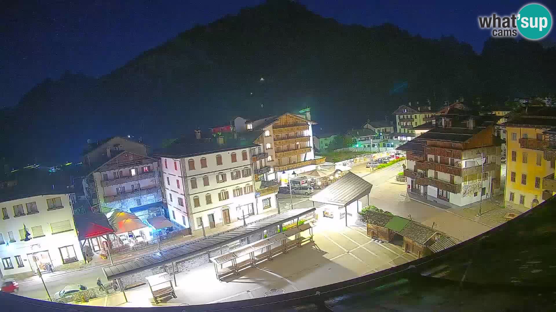 Plaza principal de Forni di Sopra