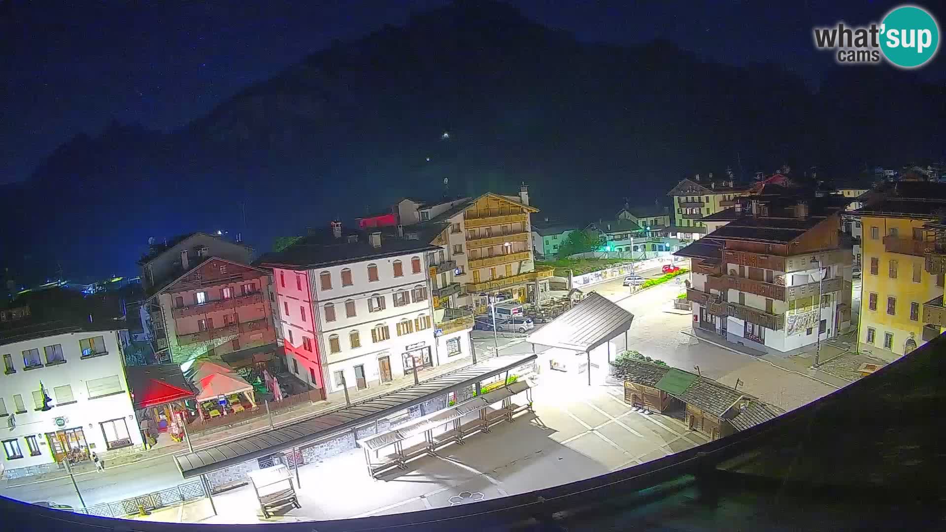 Piazza centrale di Forni di Sopra
