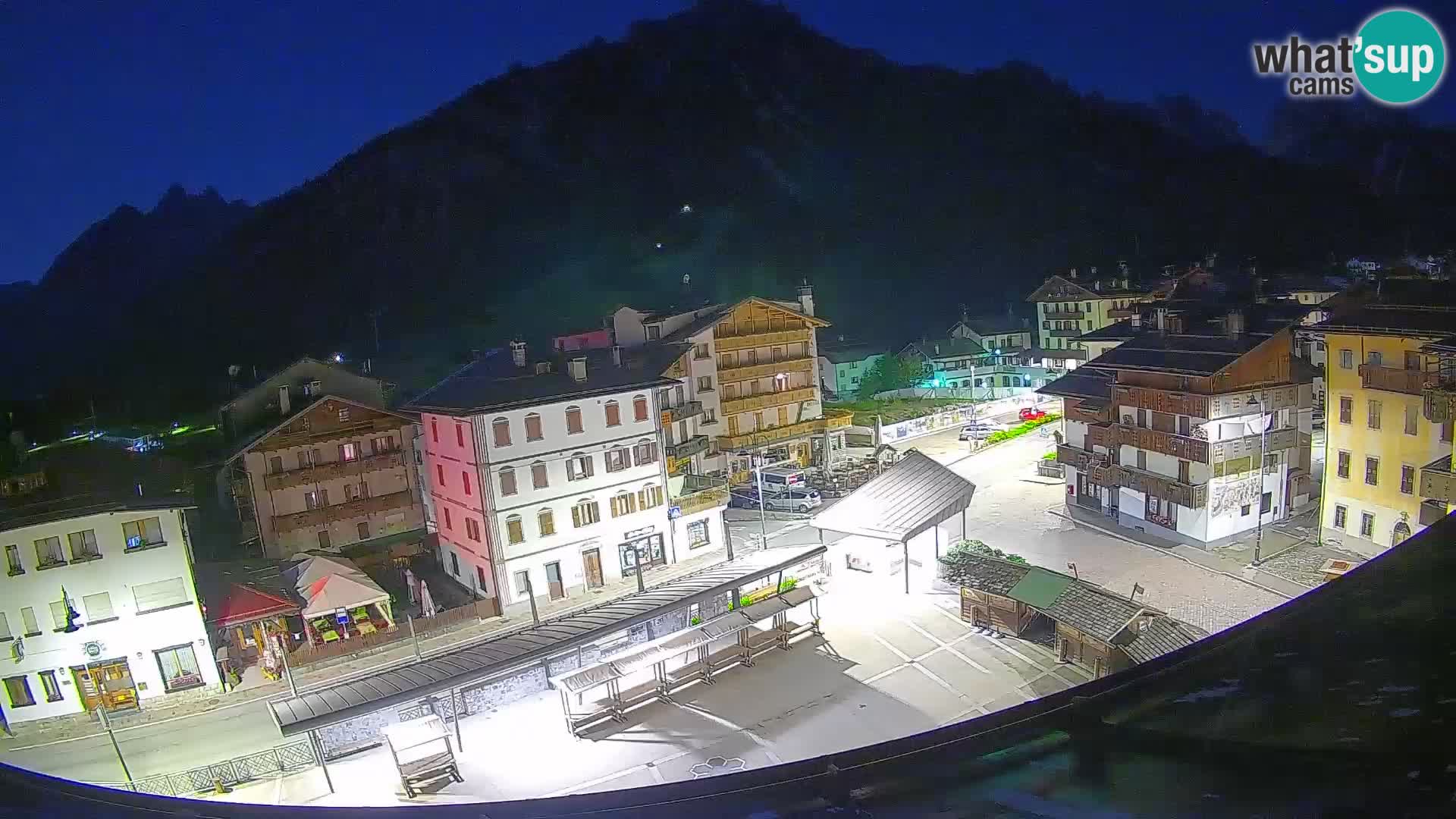 Plaza principal de Forni di Sopra