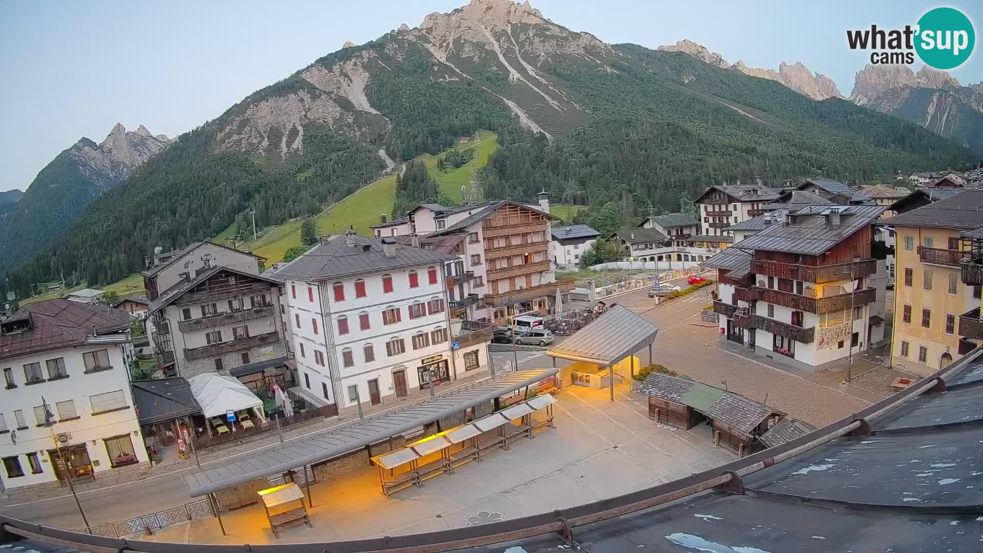 Plaza principal de Forni di Sopra