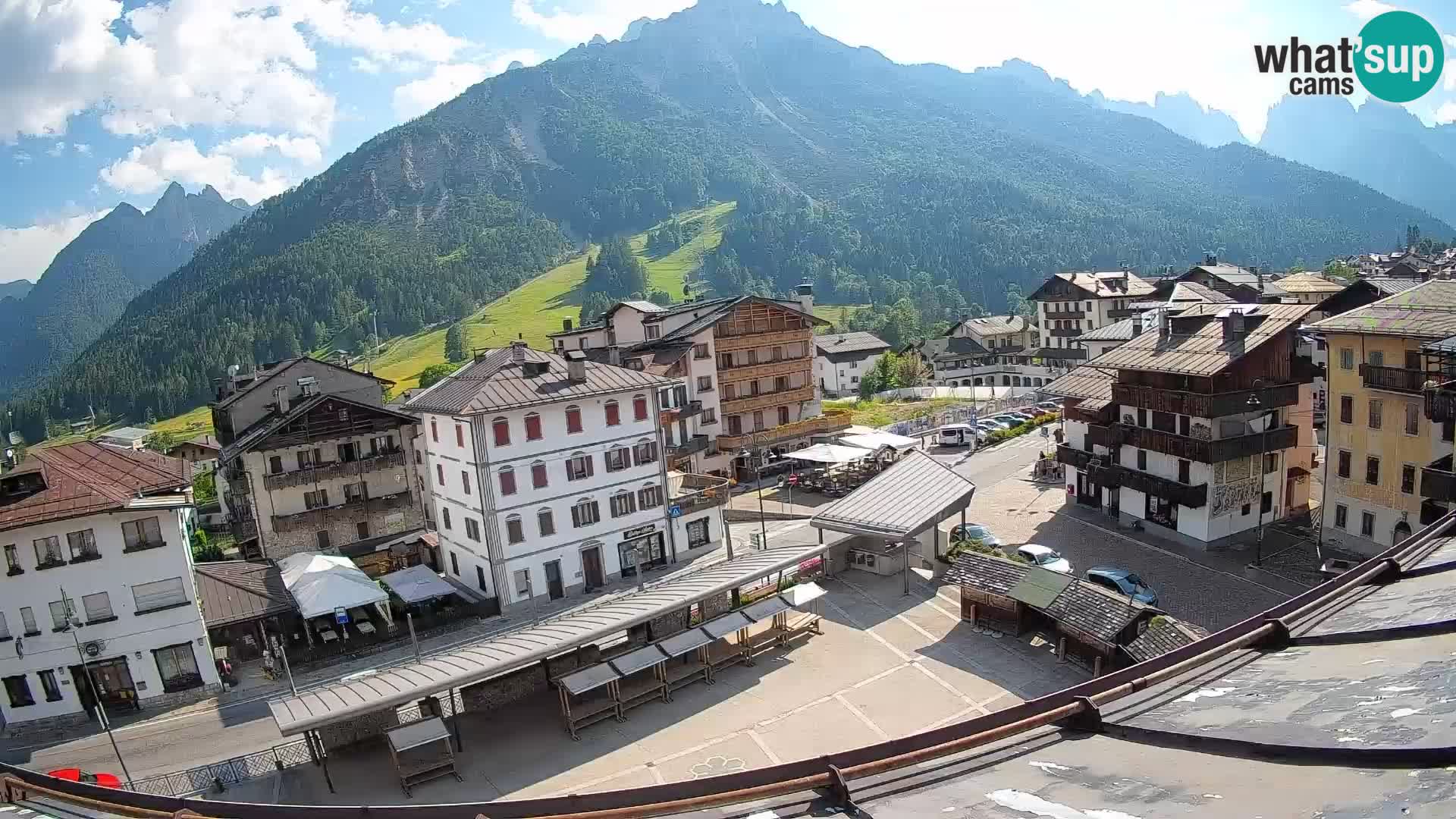 Plaza principal de Forni di Sopra