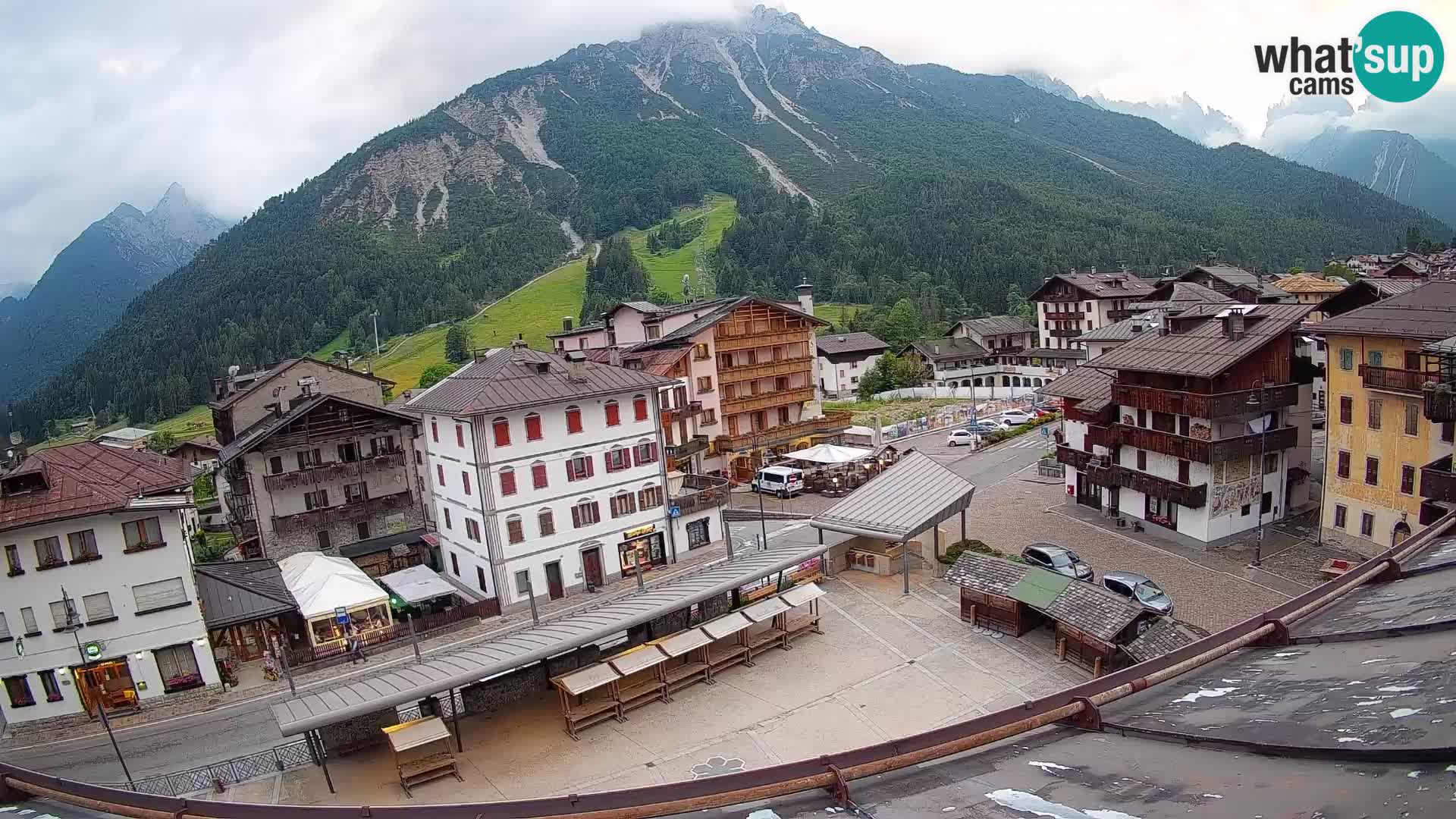 Hauptplatz von Forni di Sopra