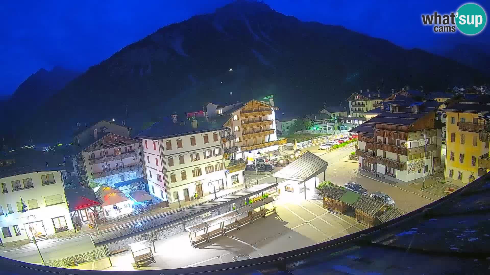 Piazza centrale di Forni di Sopra