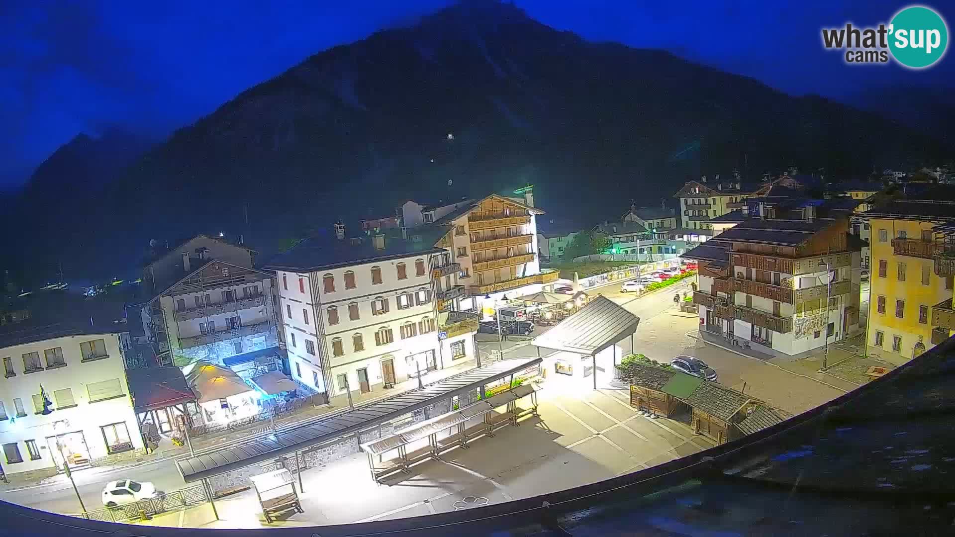 Plaza principal de Forni di Sopra