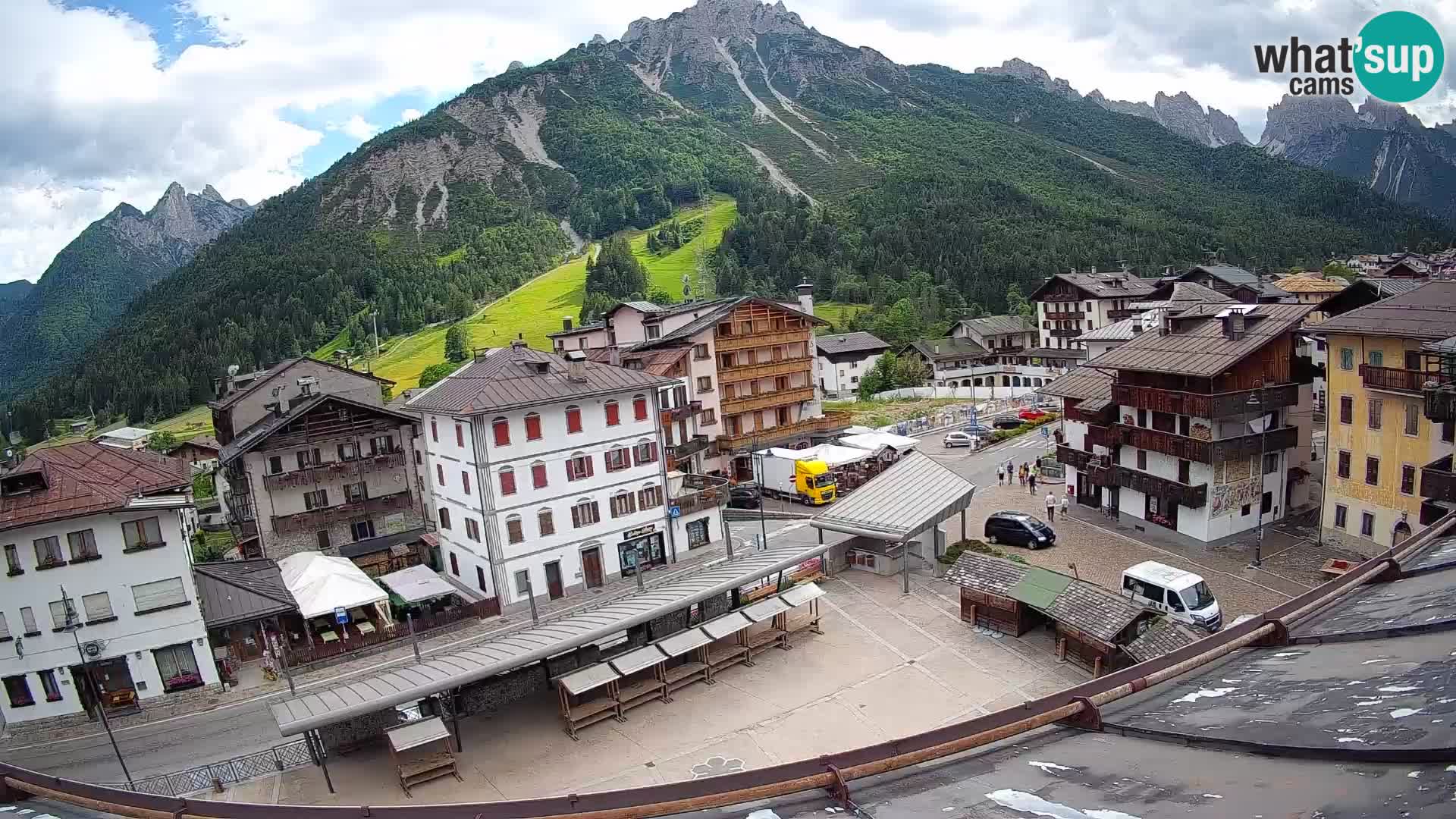 Hauptplatz von Forni di Sopra