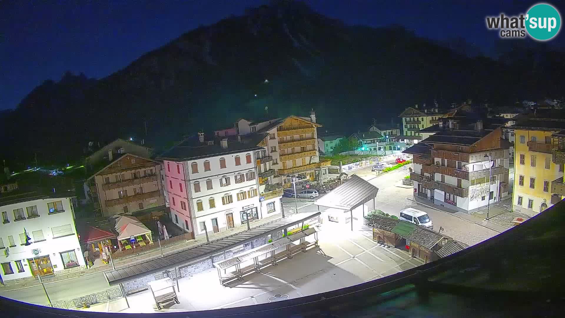 Plaza principal de Forni di Sopra