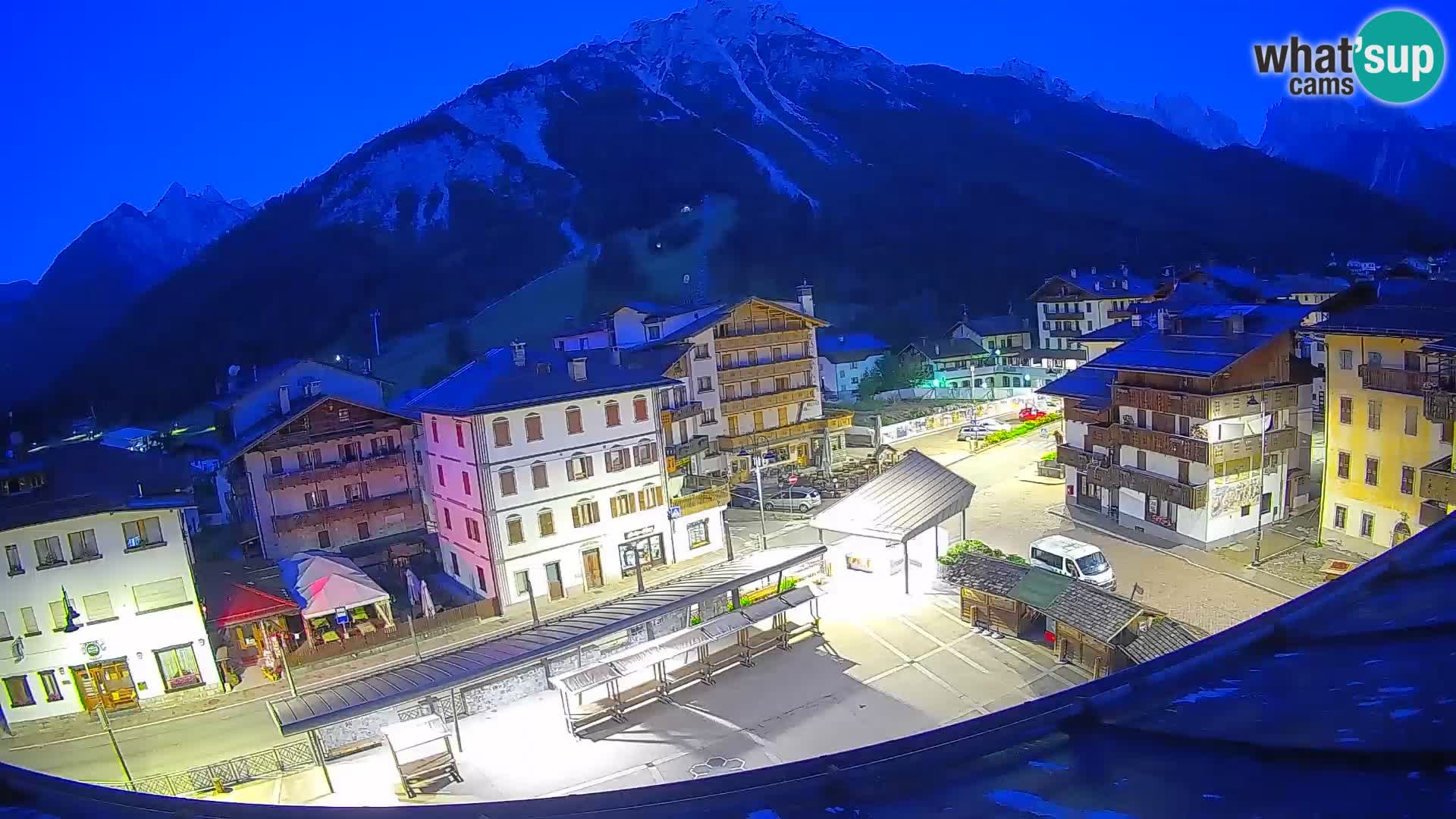 Plaza principal de Forni di Sopra