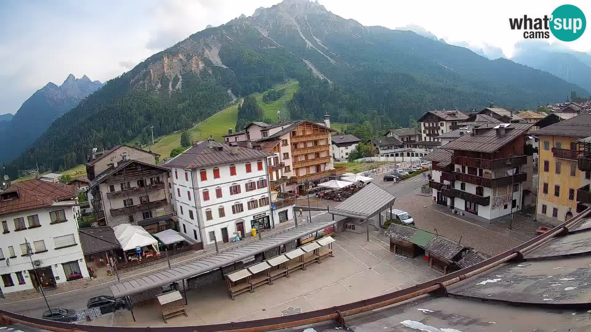 Piazza centrale di Forni di Sopra