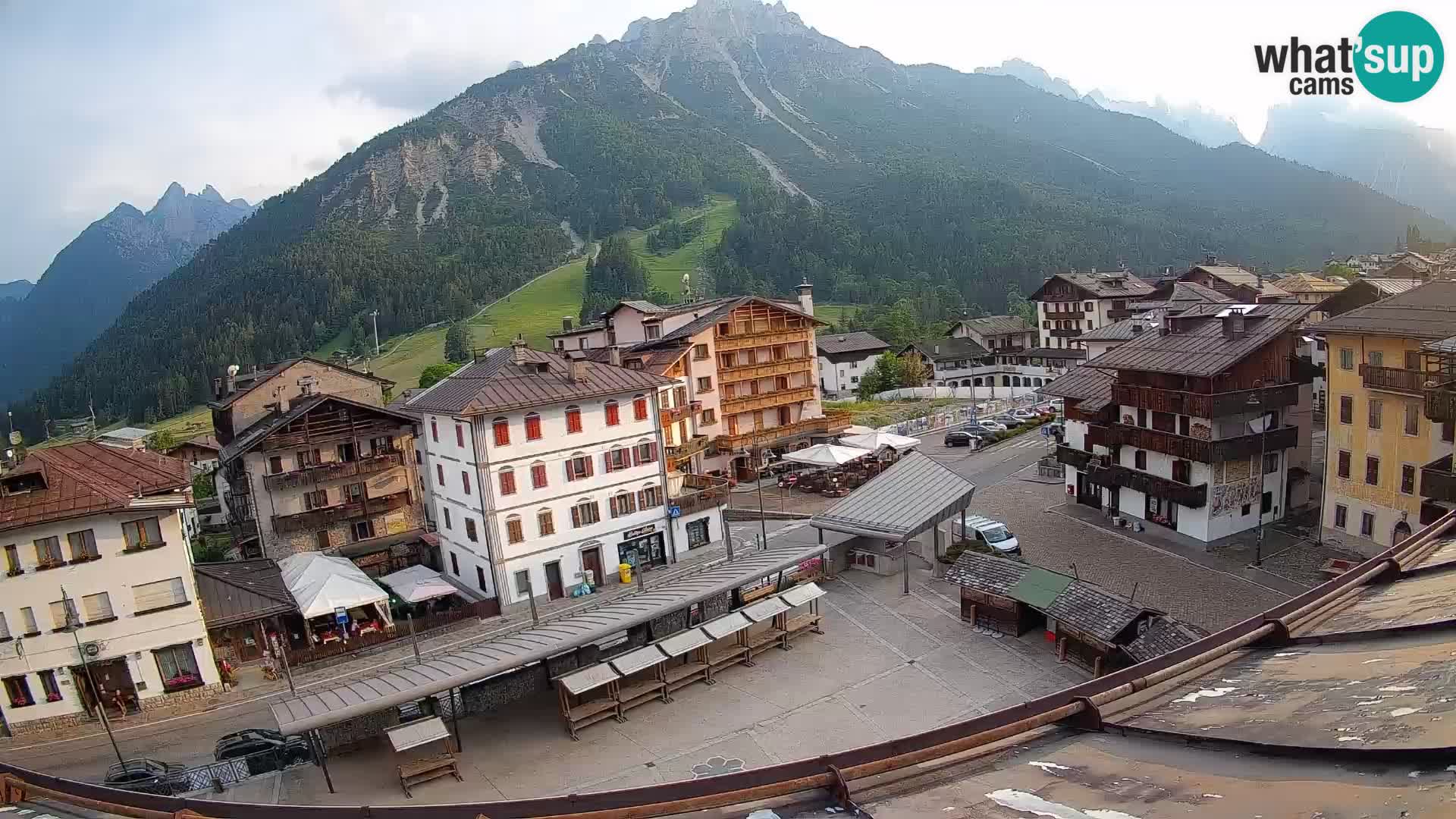 Piazza centrale di Forni di Sopra