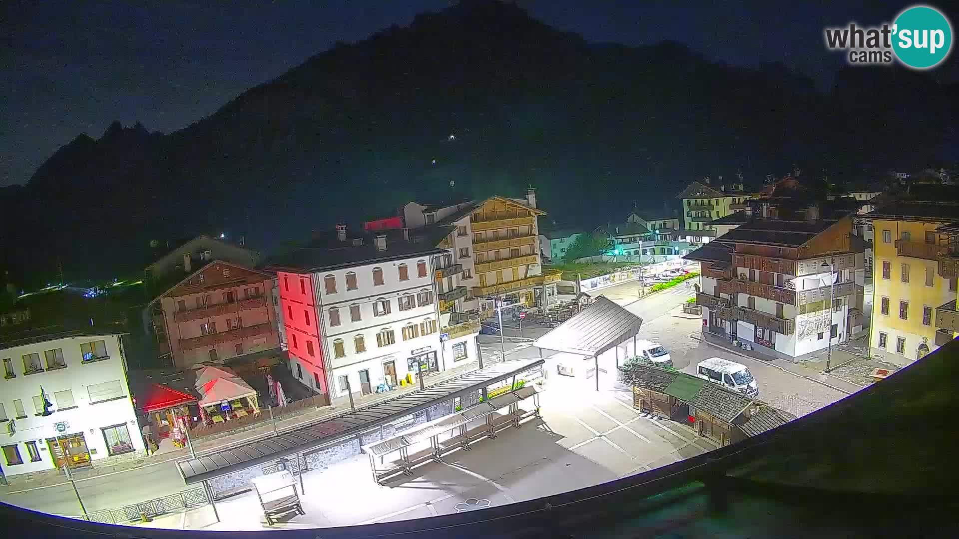 Hauptplatz von Forni di Sopra