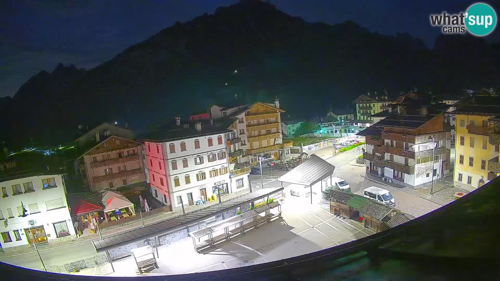 Piazza centrale di Forni di Sopra