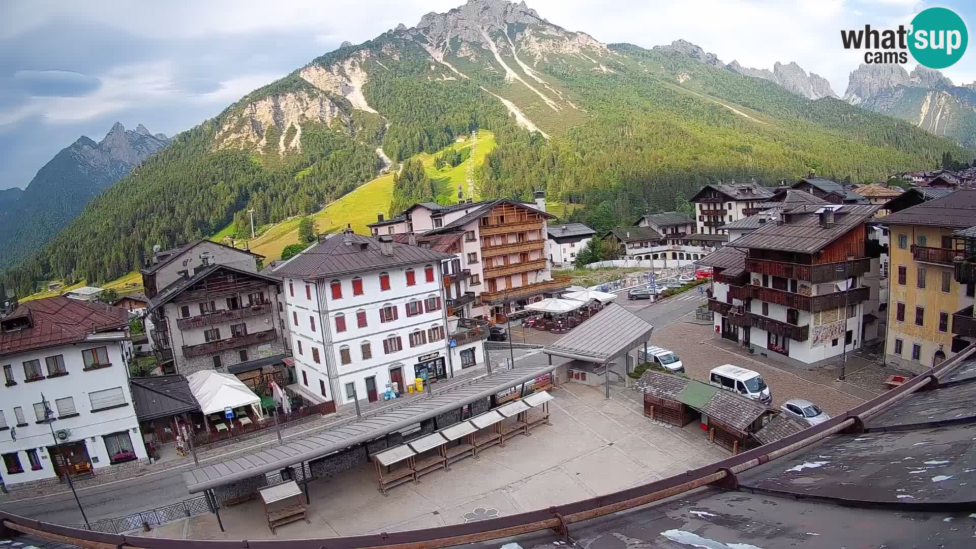 Plaza principal de Forni di Sopra
